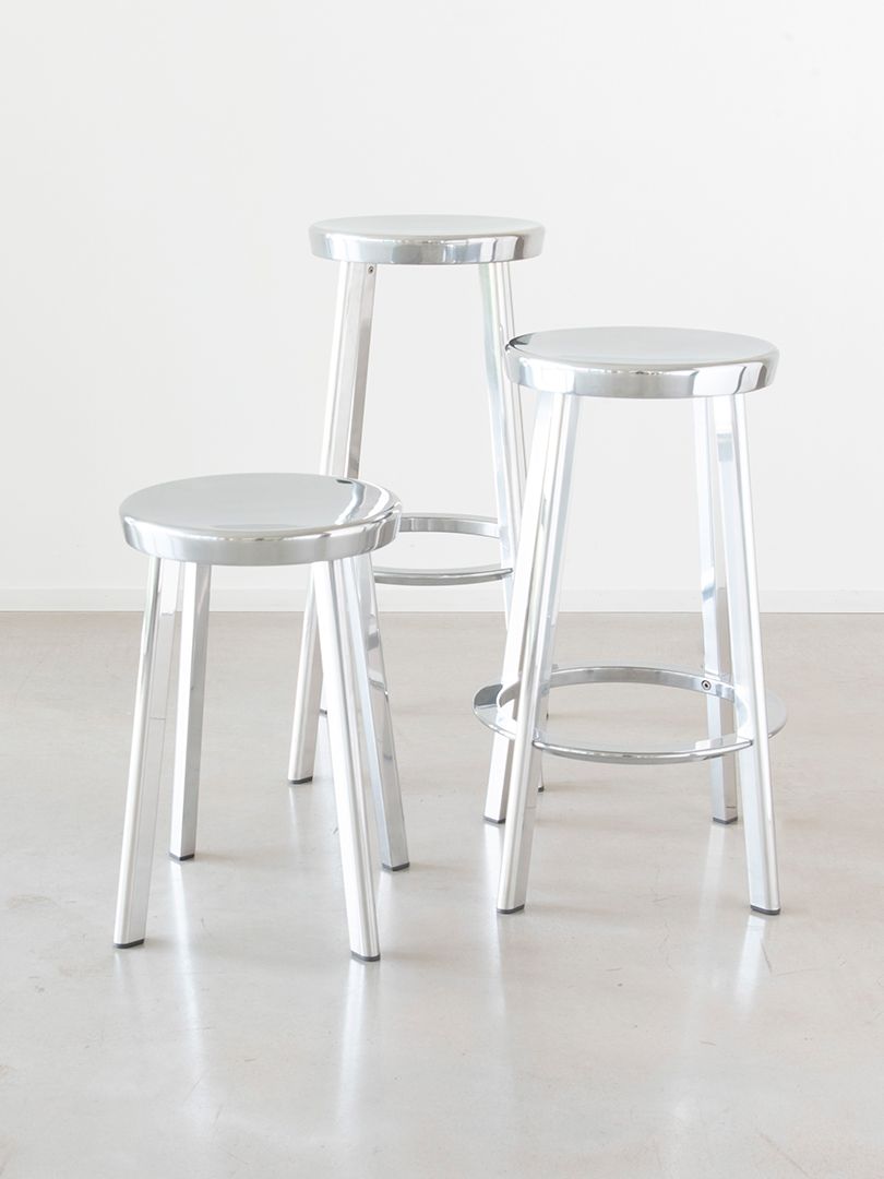 Seção 1 Déjà-vu Stool Mobile