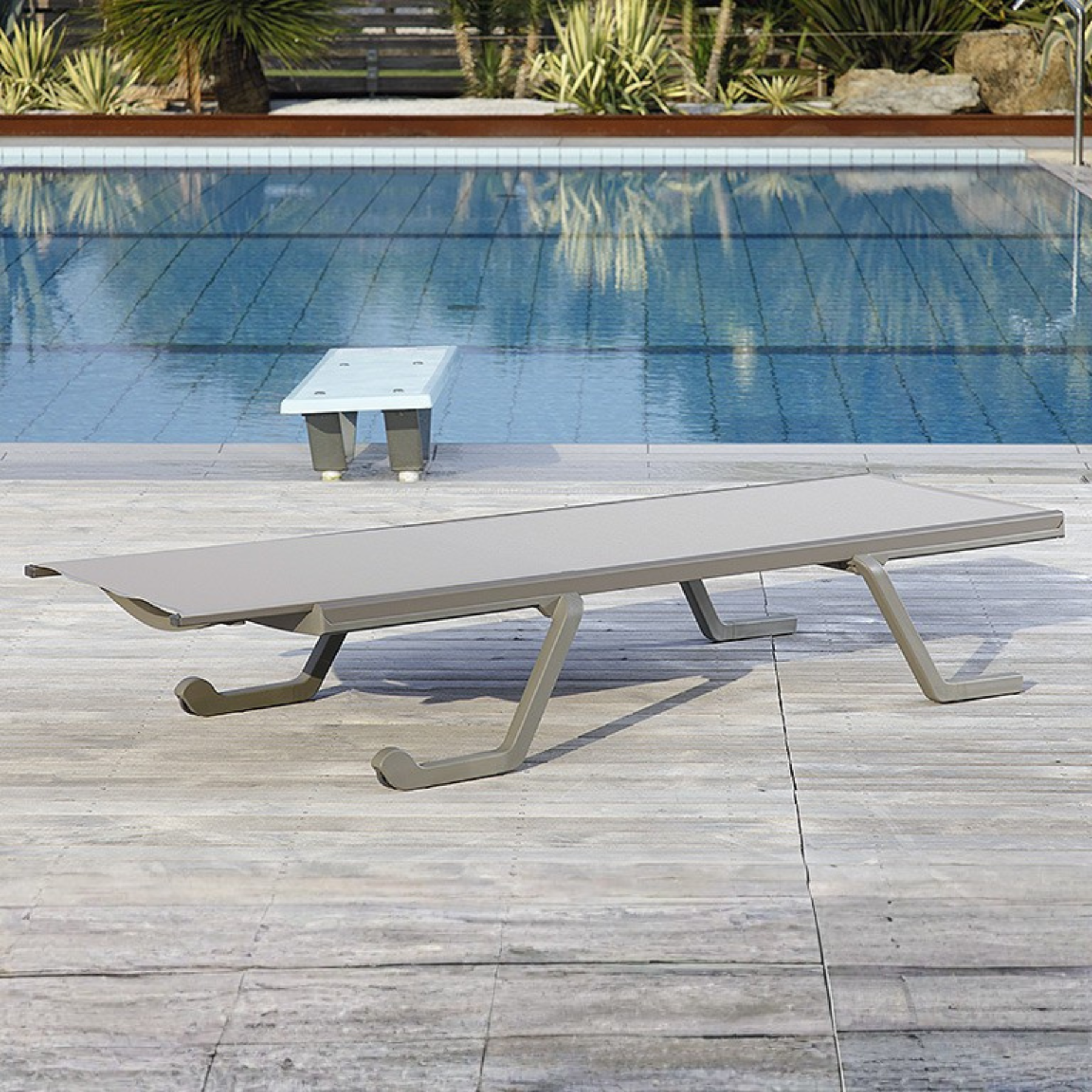 Espreguiçadeira Sunlounger Podio | Gaber