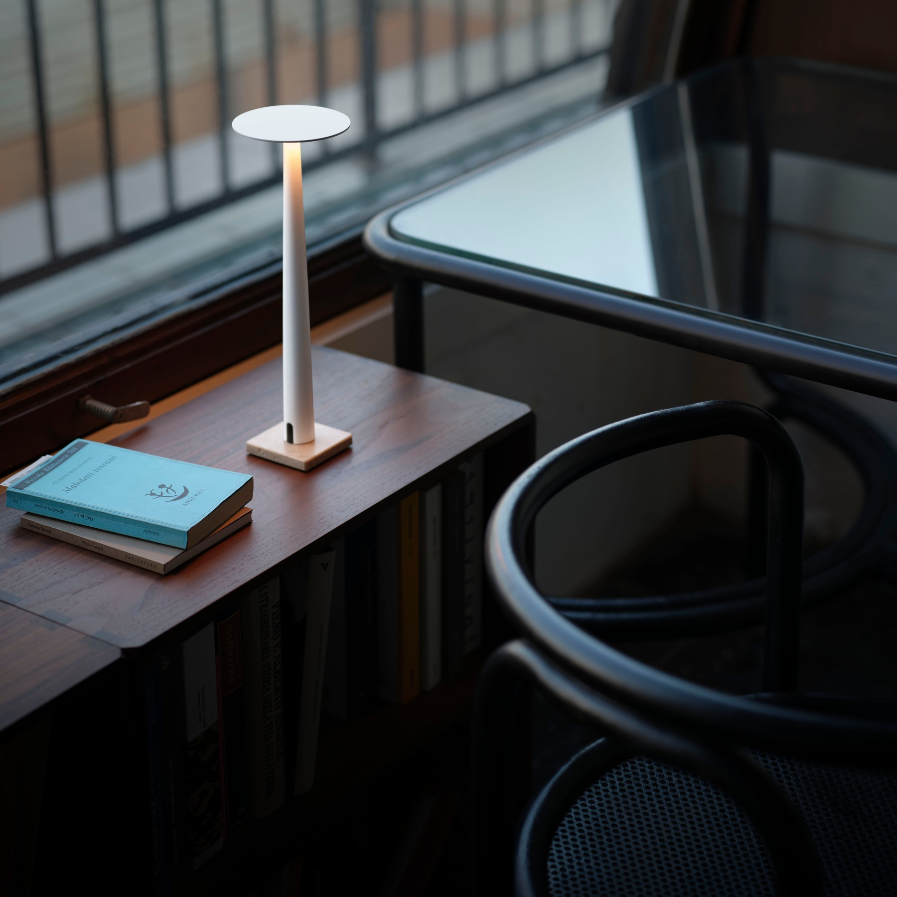 Luminária de Mesa Portofino | NemoLighting  