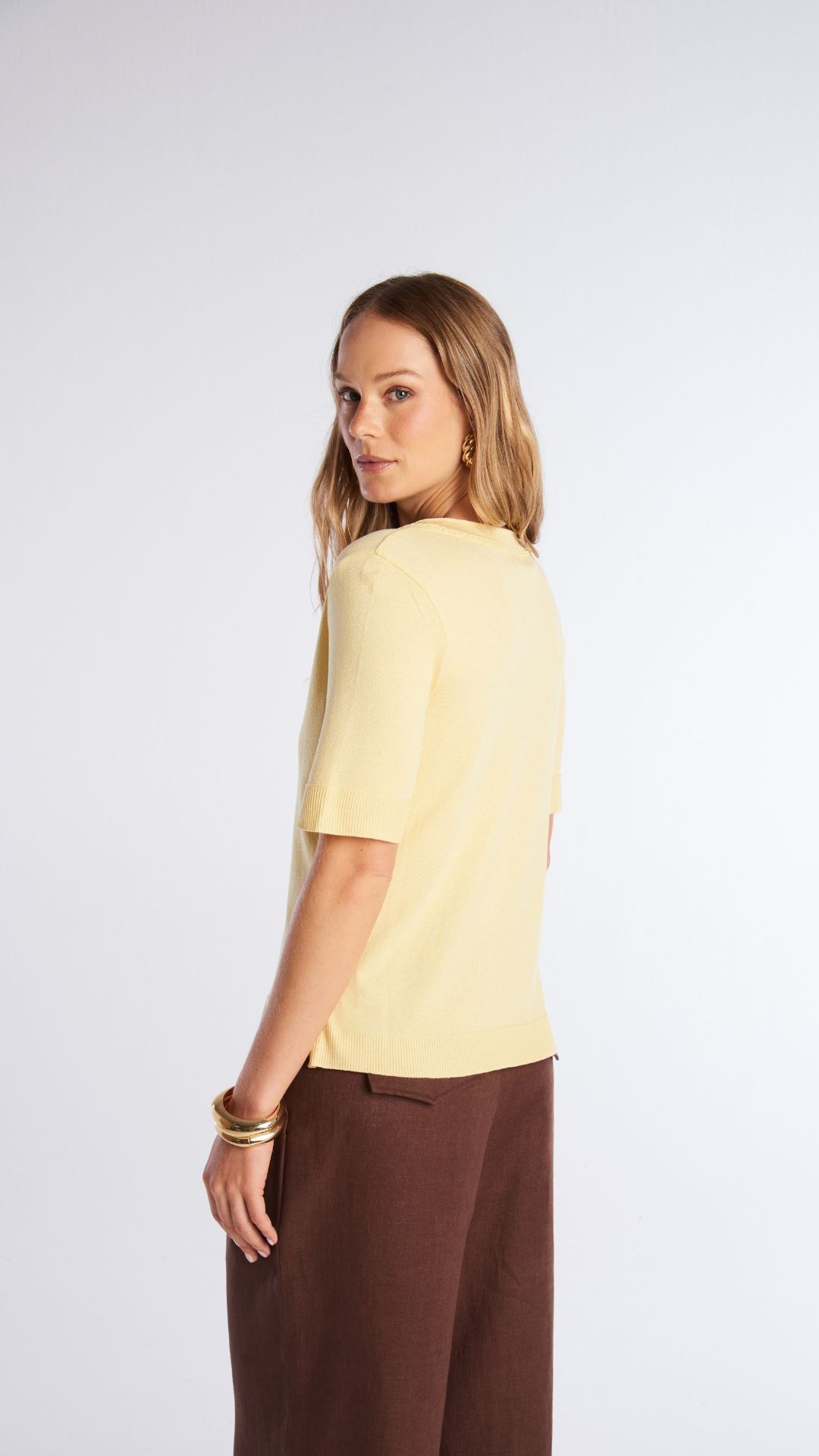 Blusa tricot decote V Bela