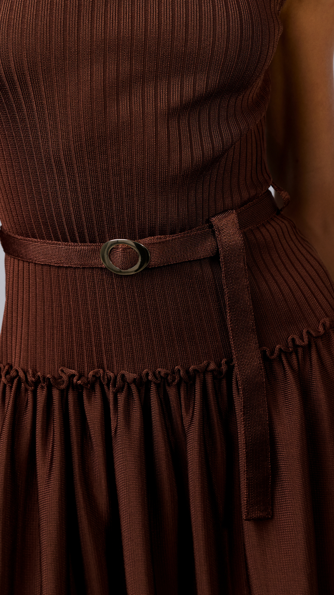 Vestido com cinto Lorena - Chocolate quente 