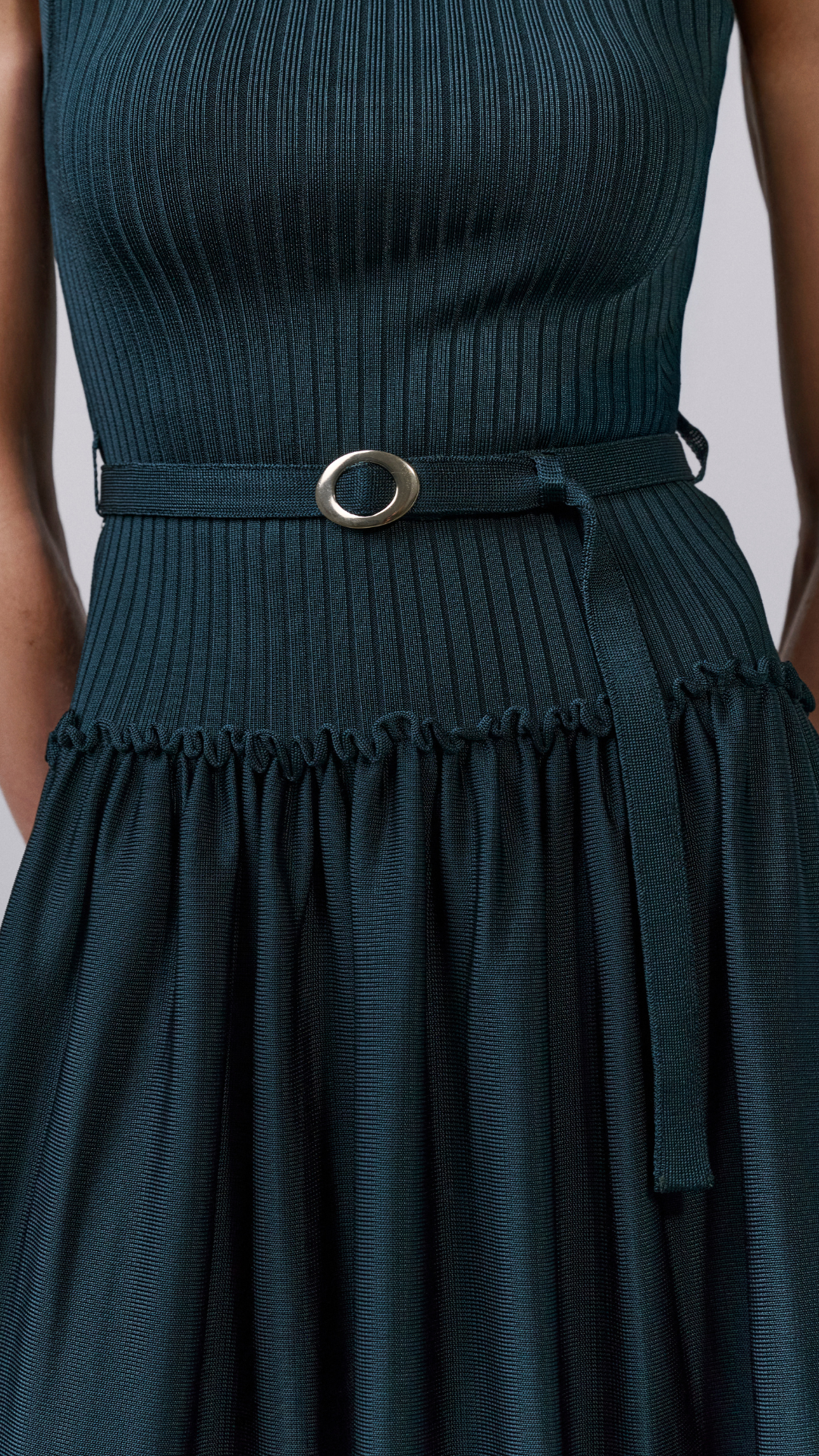Vestido com cinto Lorena - Dark Florest 