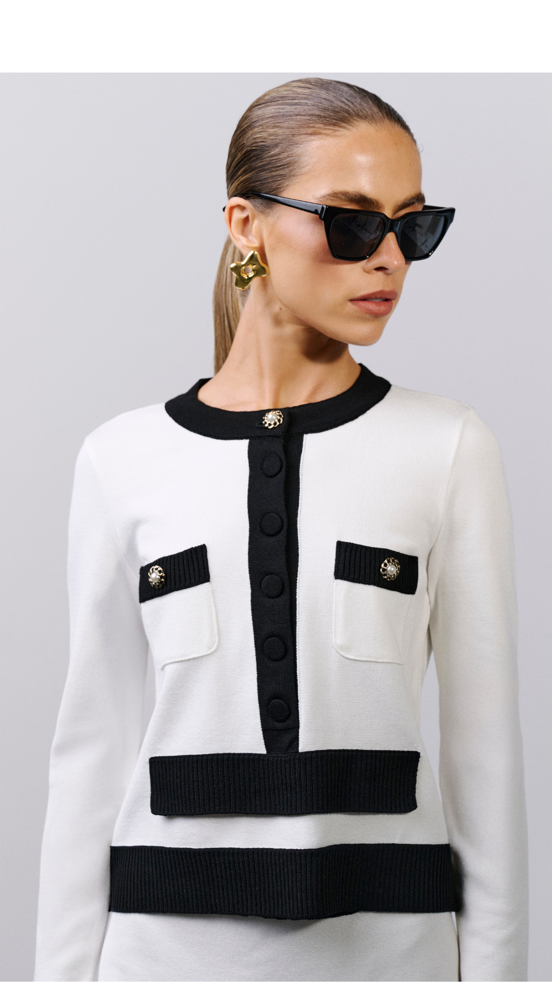 Blusa com botões Lúcia - Off White e Preto