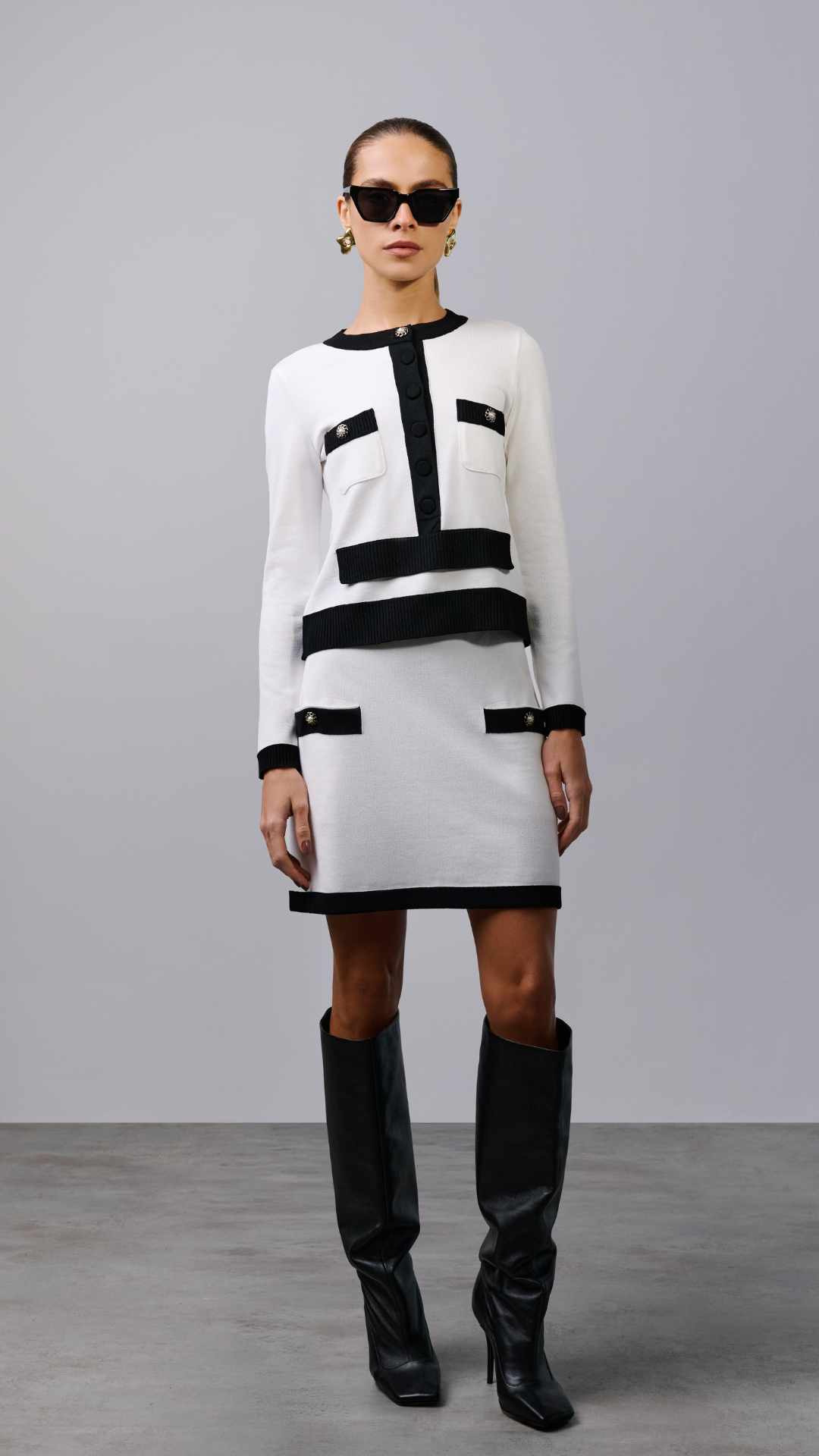 Blusa com botões Lúcia - Off White e Preto