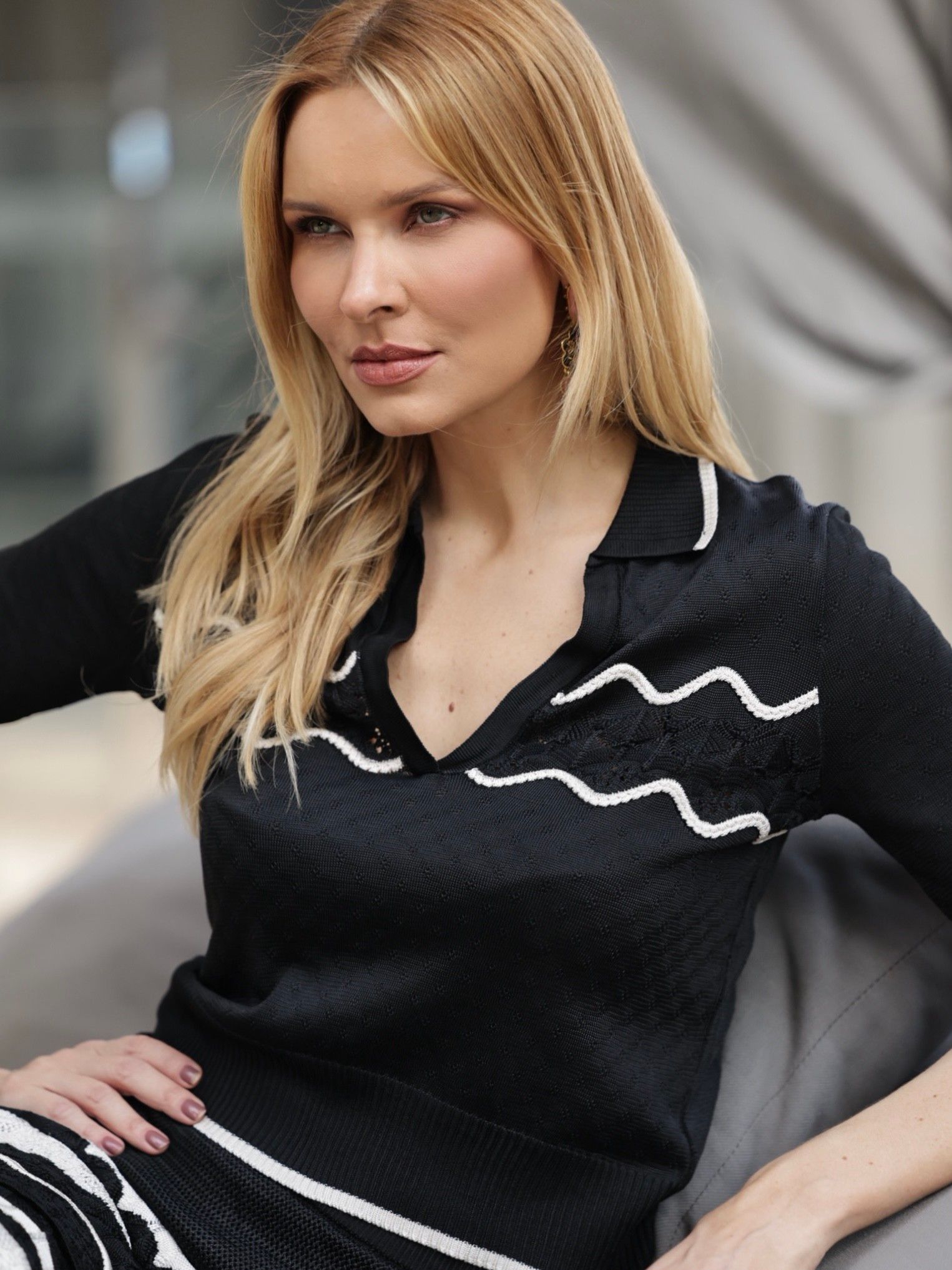 Blusa Ava - Preto e Champagne 