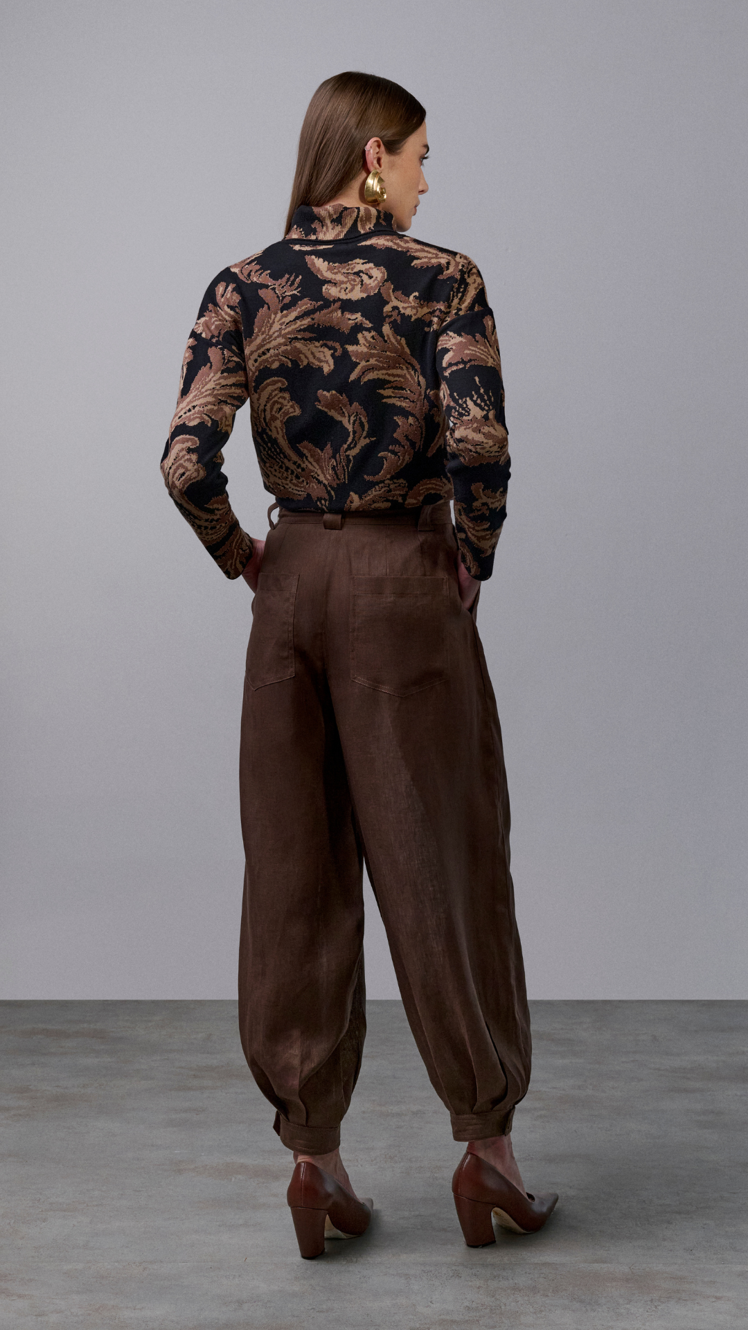 Blusa com flores Robin - Preto