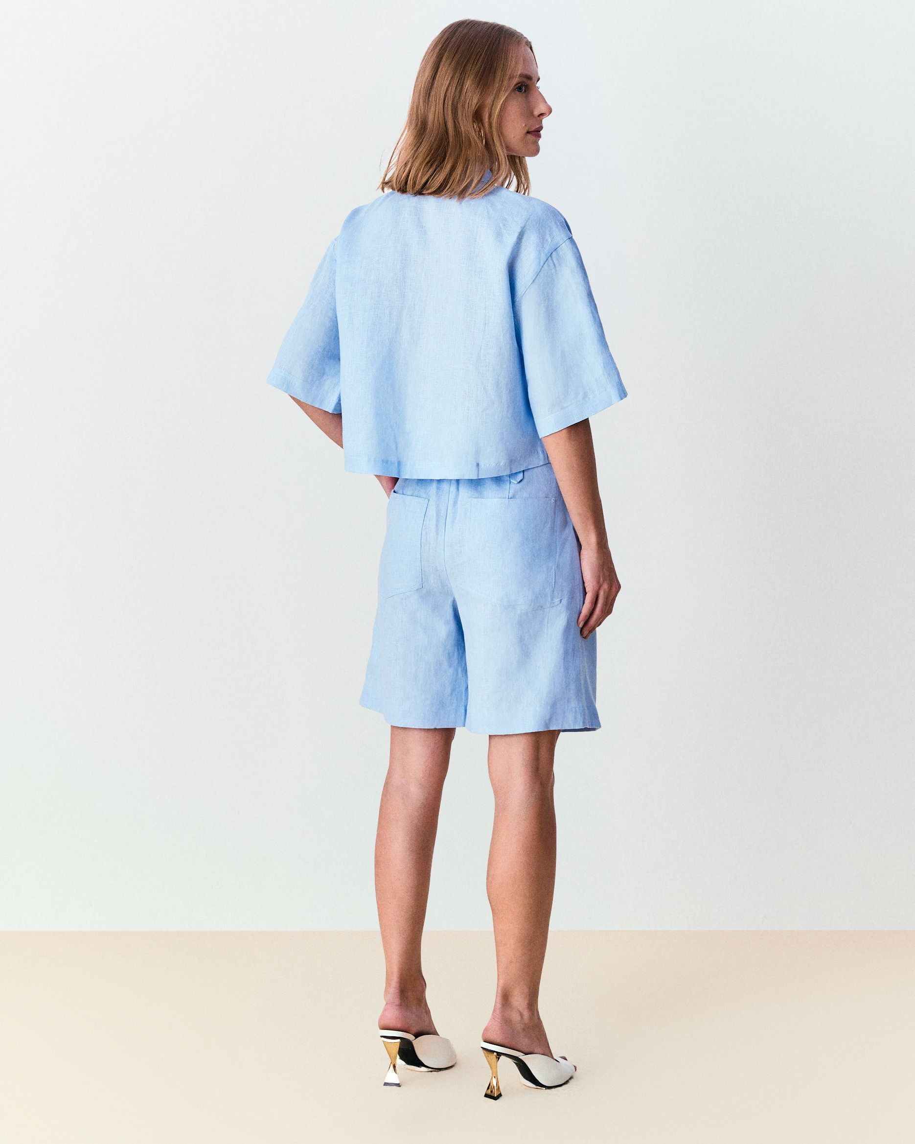Bermuda de linho Leila - Ice Blue 
