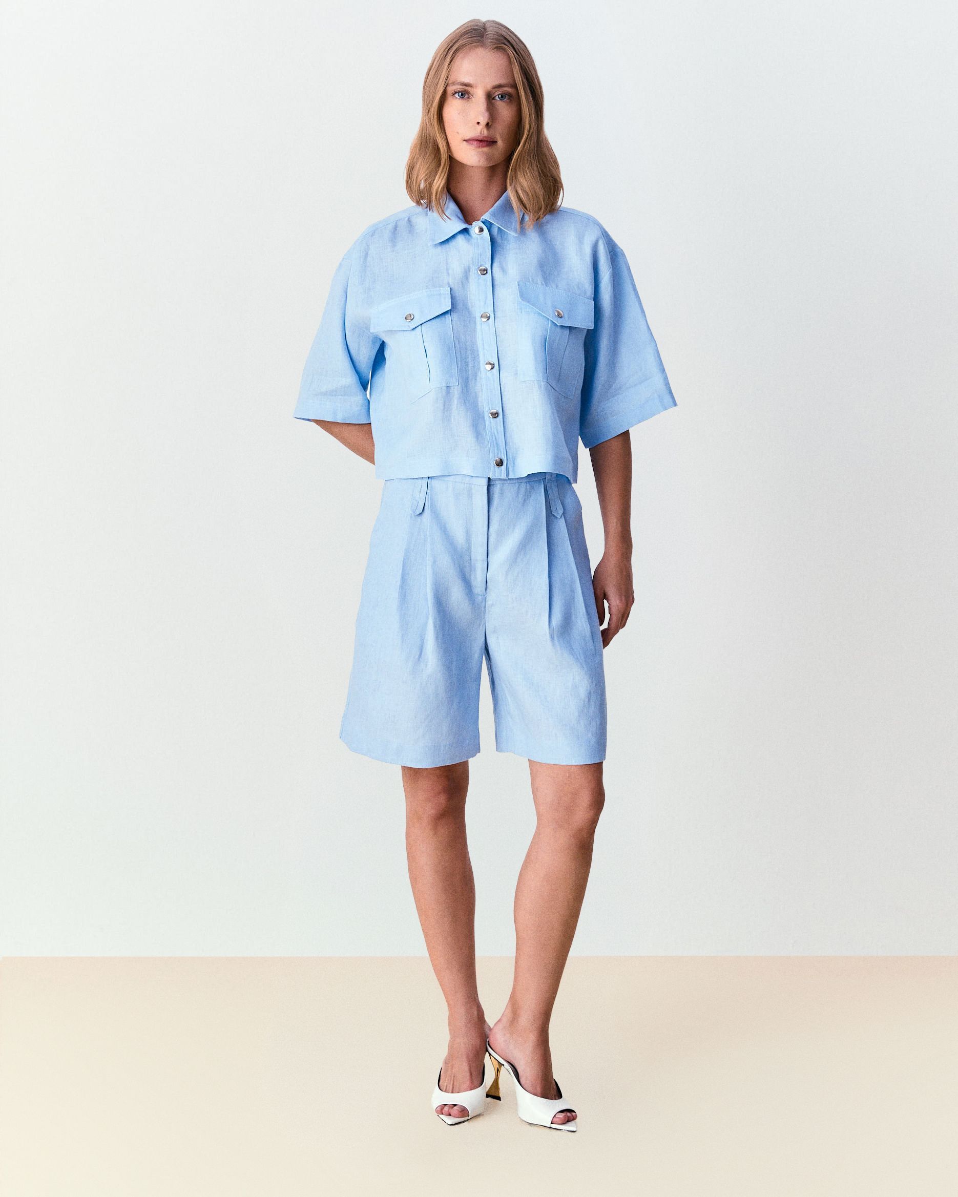 Bermuda de linho Leila - Ice Blue 