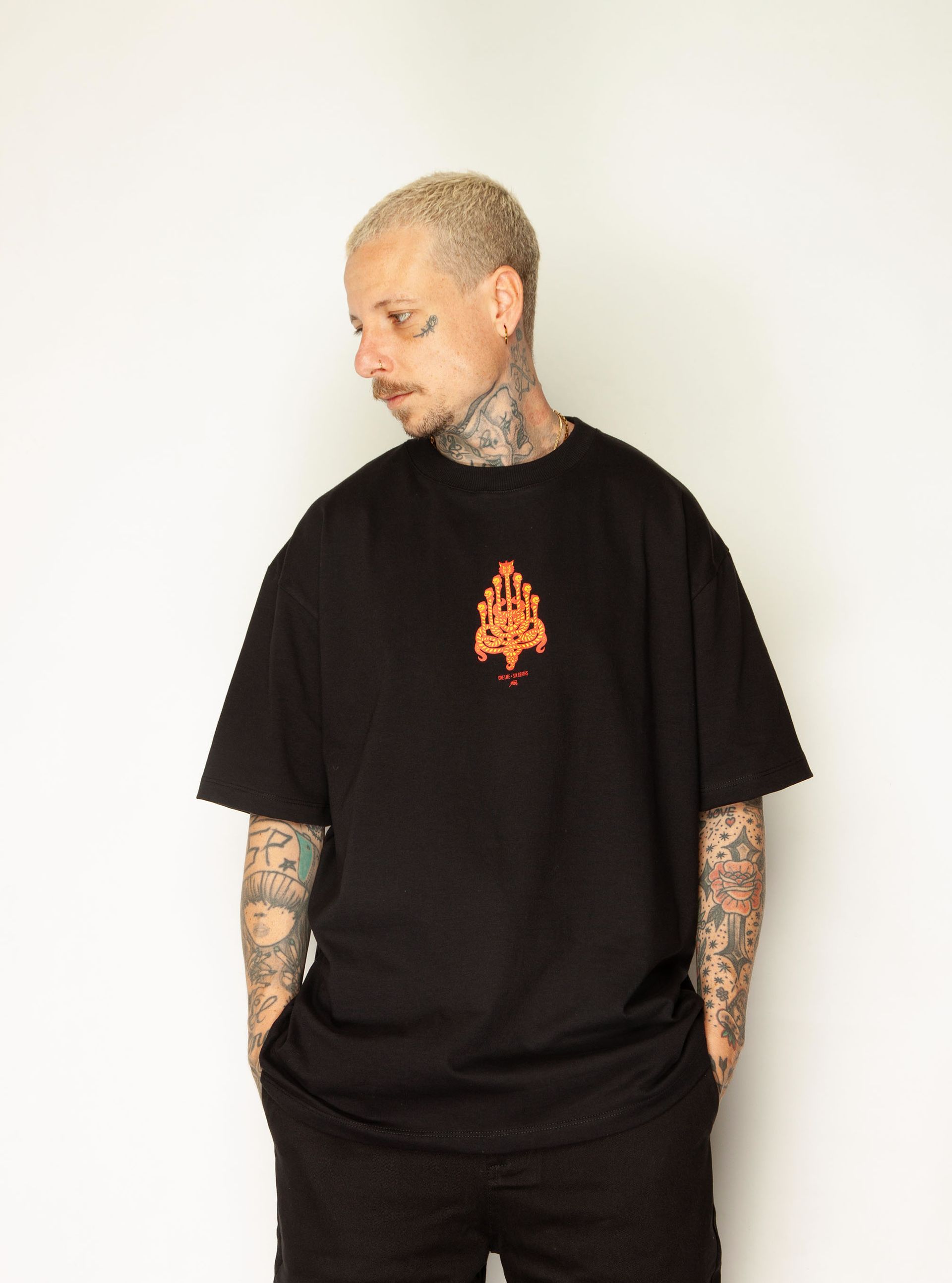 Camiseta Oversized Six Lifes Black