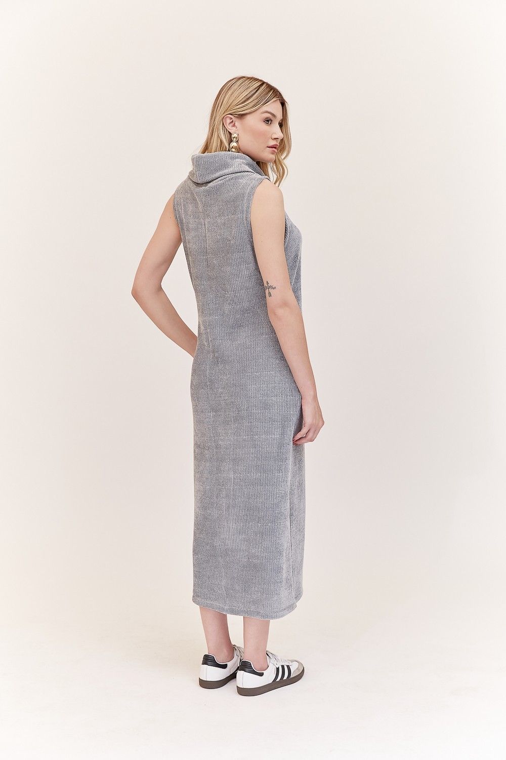 Vestido Gola Alta Chenille