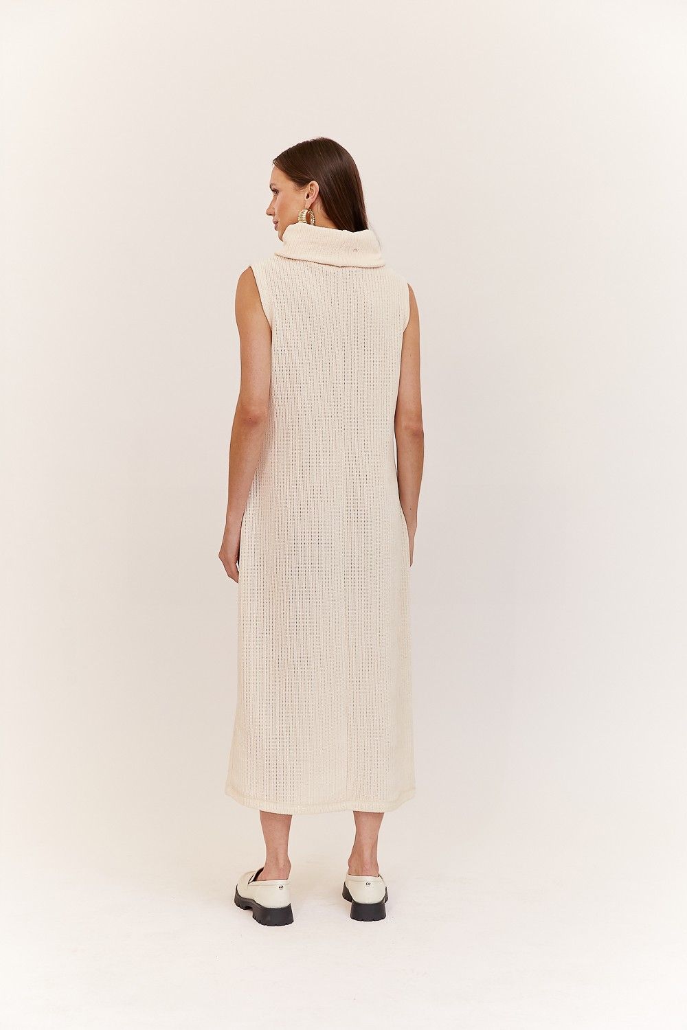 Vestido Gola Alta Chenille