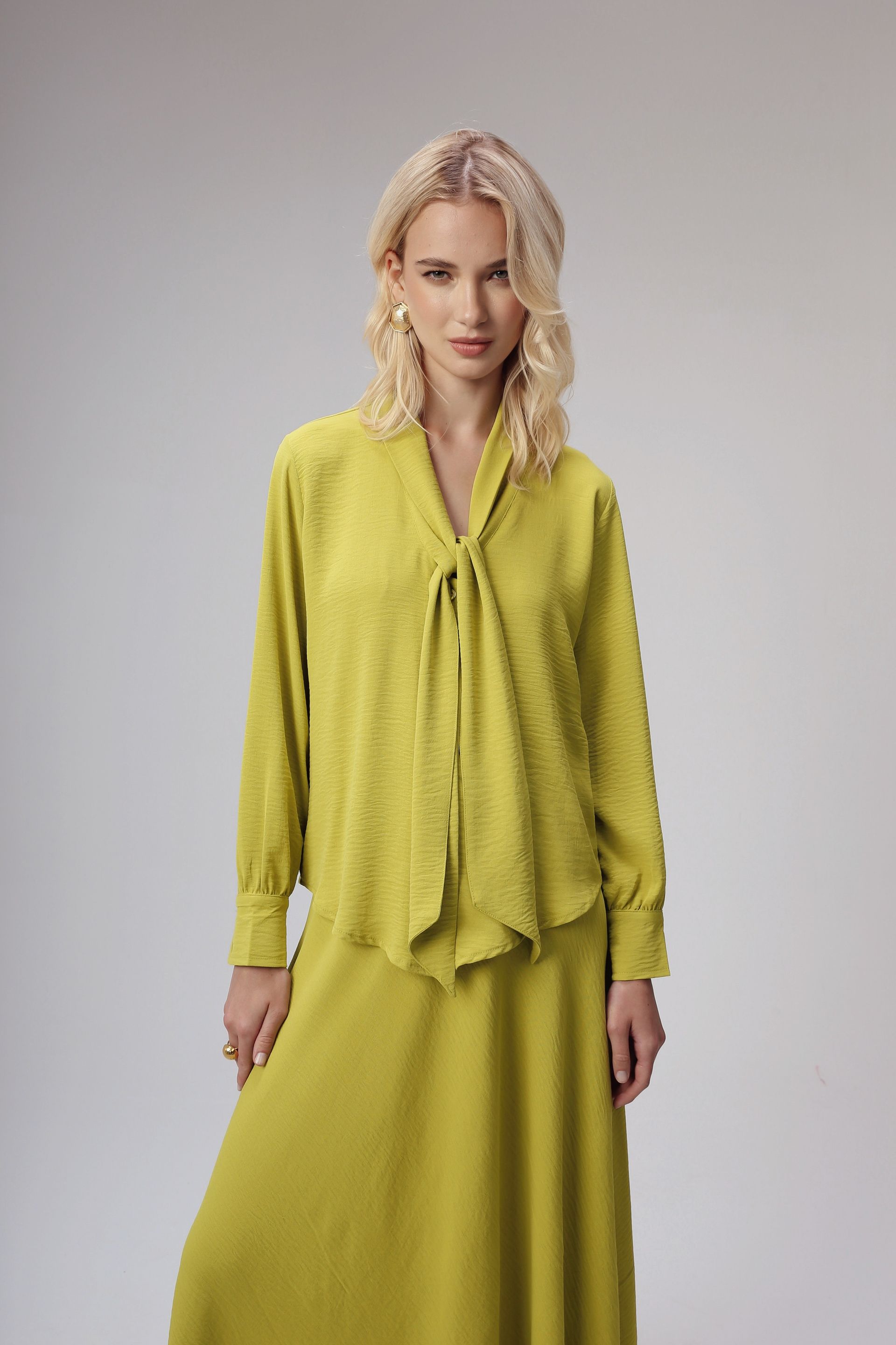 Blusa Feminina Laço Adriana 