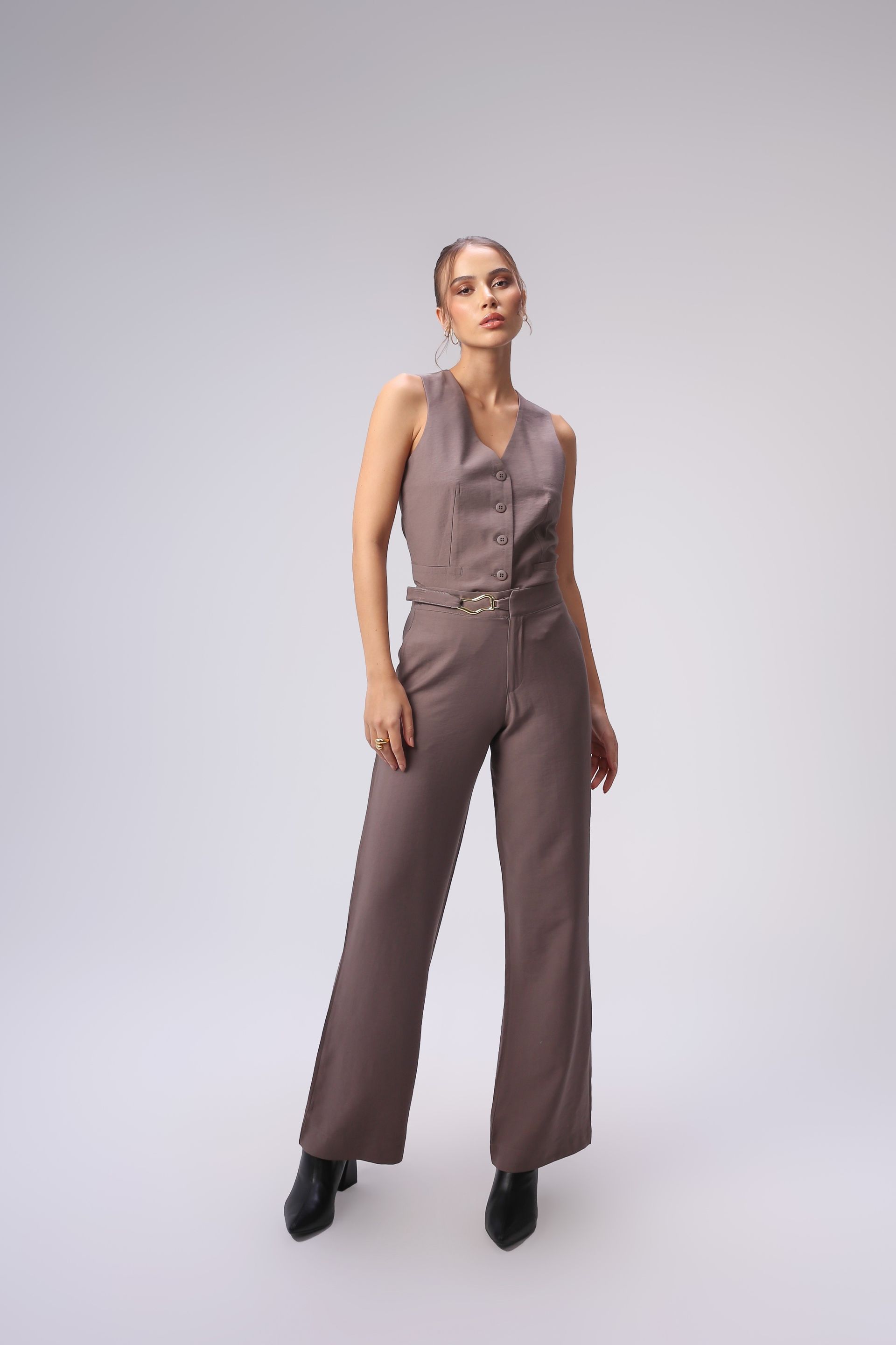Calça Feminina Alfaiataria Detalhe Fivela Valentina