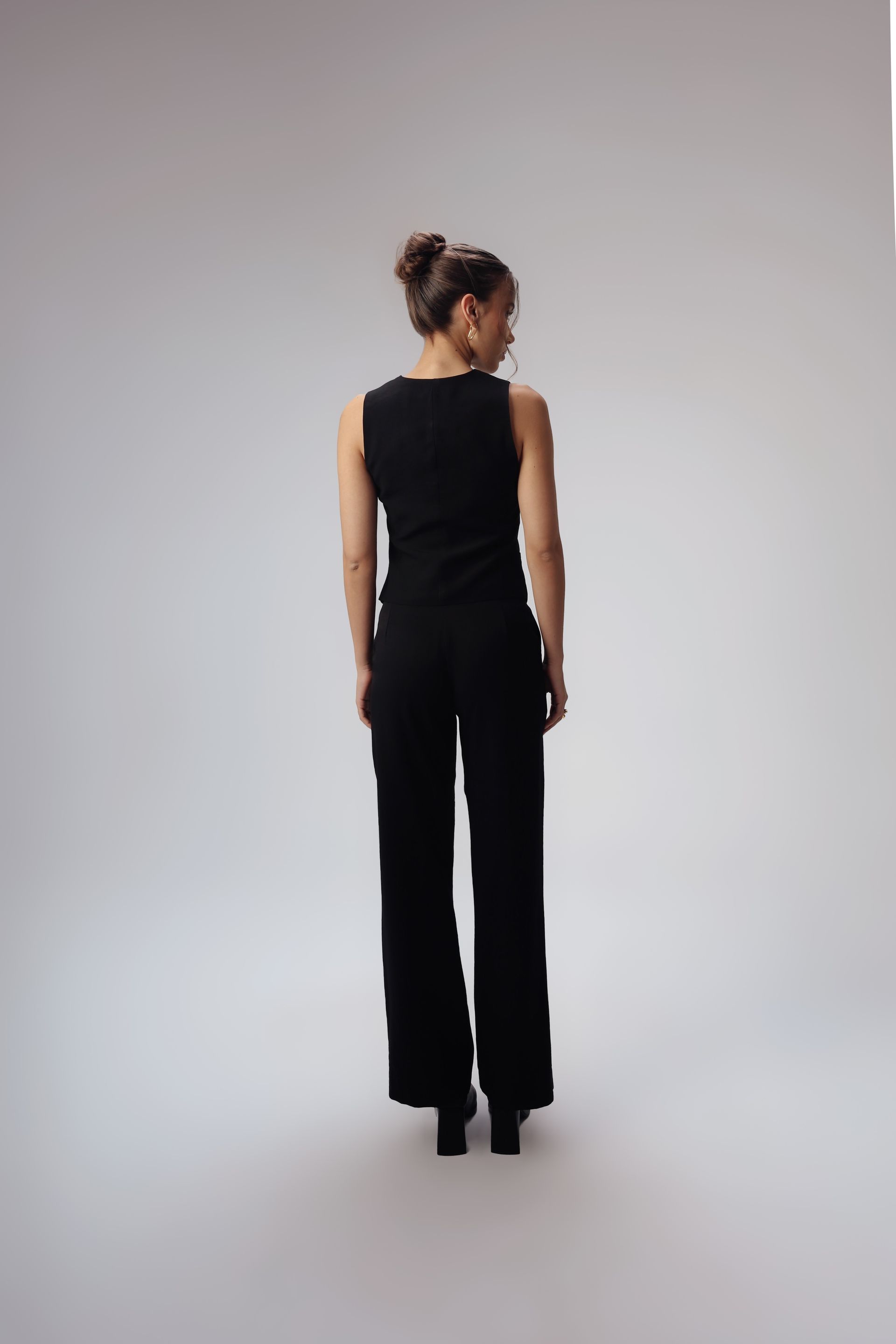 Calça Feminina Alfaiataria Detalhe Fivela Valentina