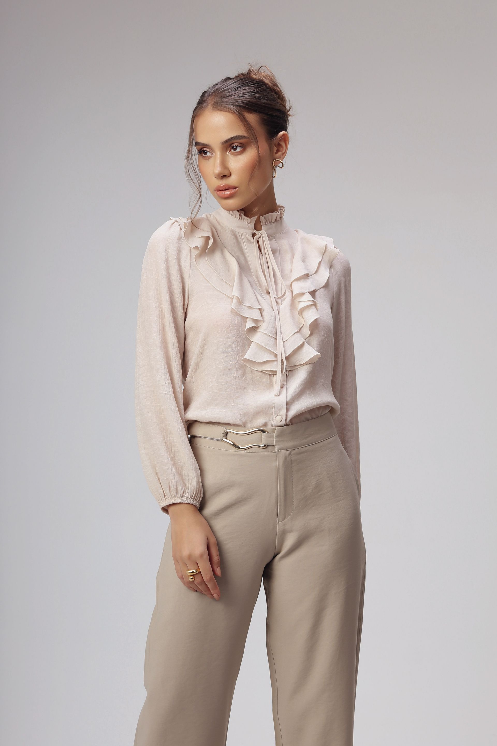 Calça Feminina Alfaiataria Detalhe Fivela Valentina