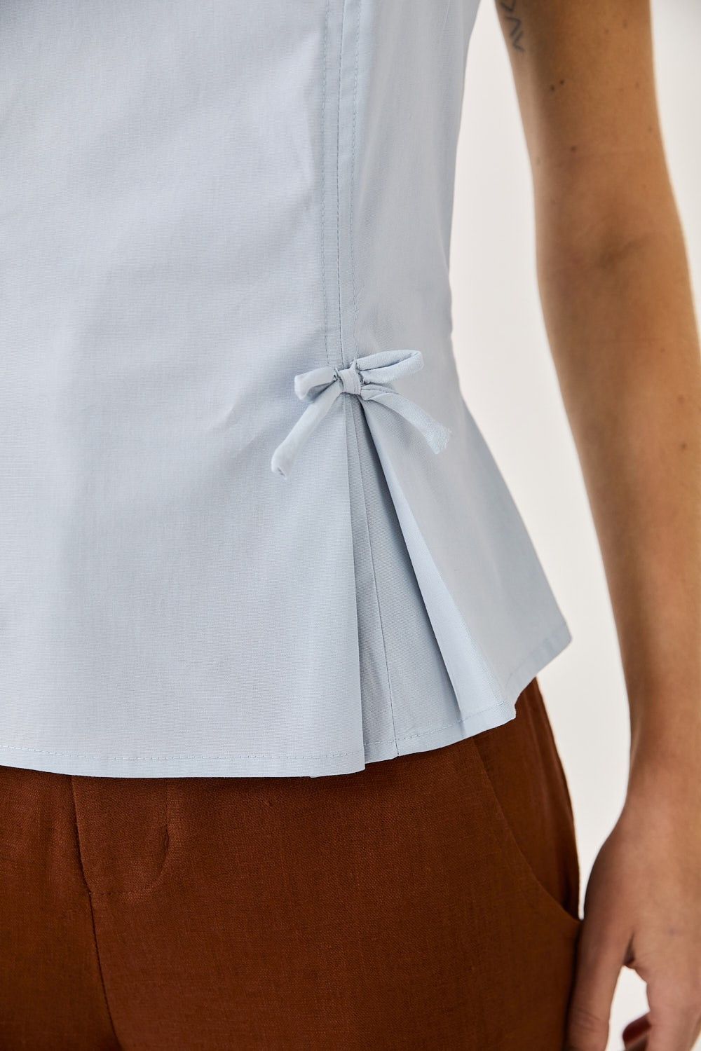 Blusa Regata Femina Tricoline Laços Mônaco