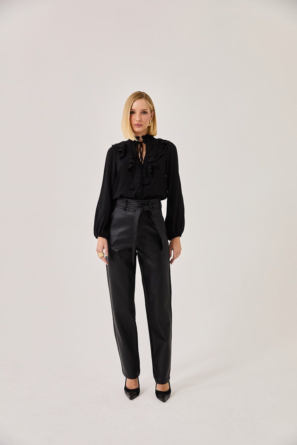 Blusa Babado Gola Alta Theodora