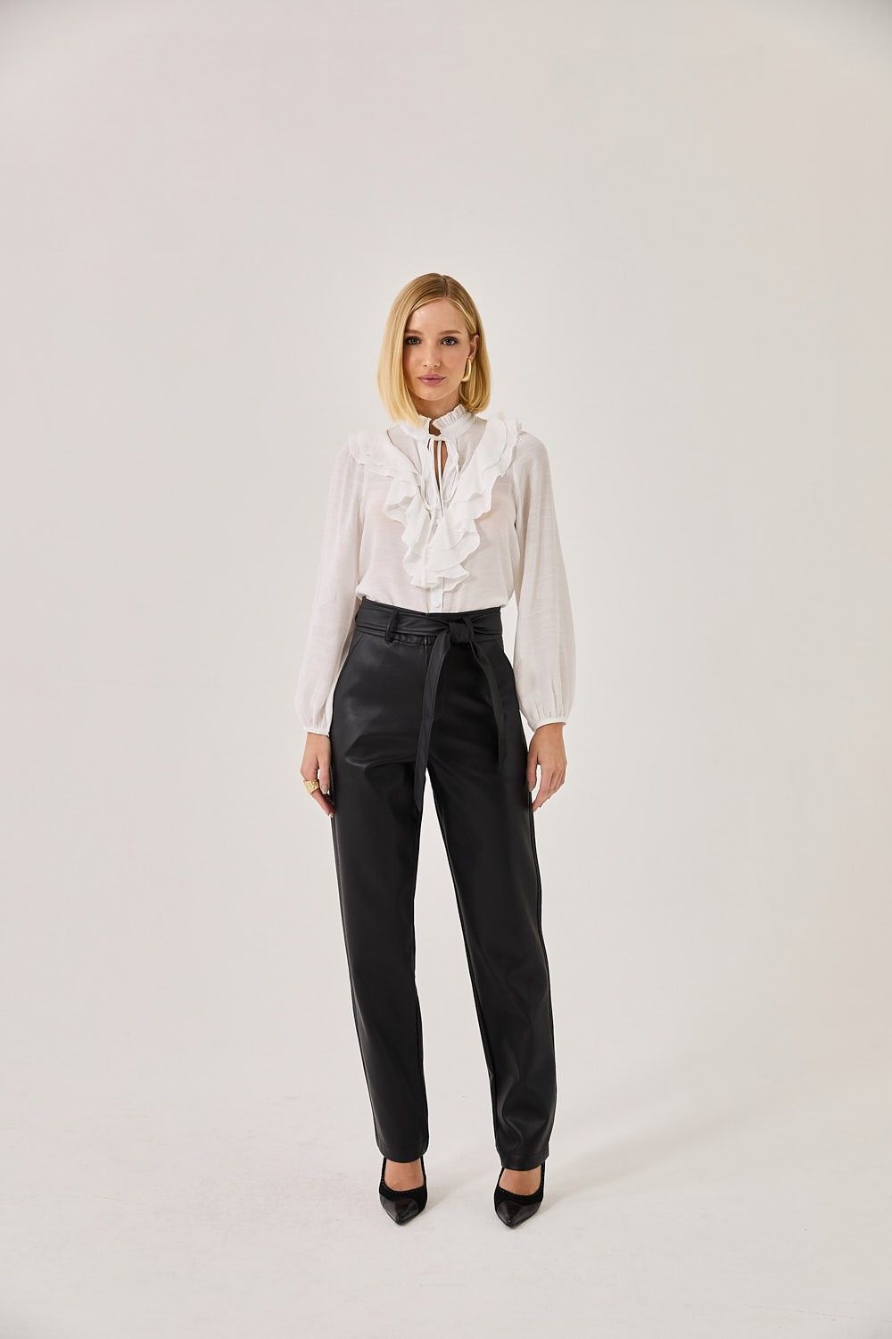 Blusa Babado Gola Alta Theodora