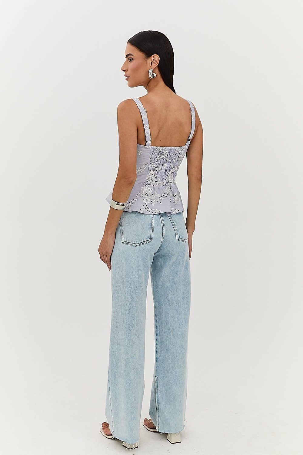 Calça Jeans Feminina com Detalhe Barra Wide Leg Miranda