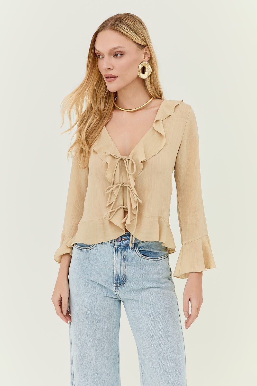 Calça Jeans Feminina com Detalhe Barra Wide Leg Miranda