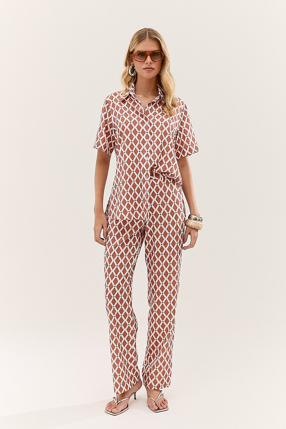 Camisa Feminina Manga Curta Estampa Geométrica Jessica