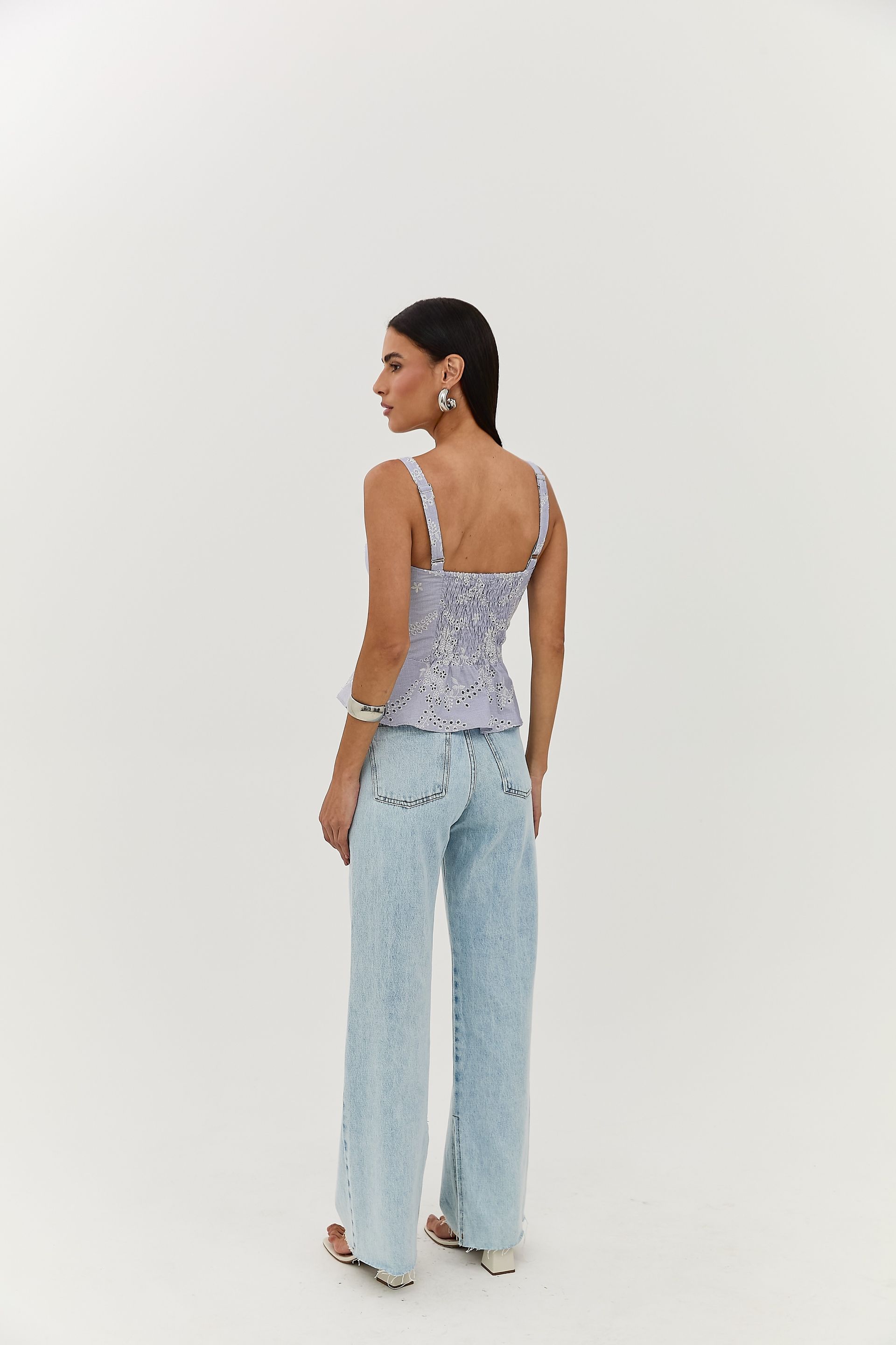 Blusa Feminina Bordado Alças e Botões Flora