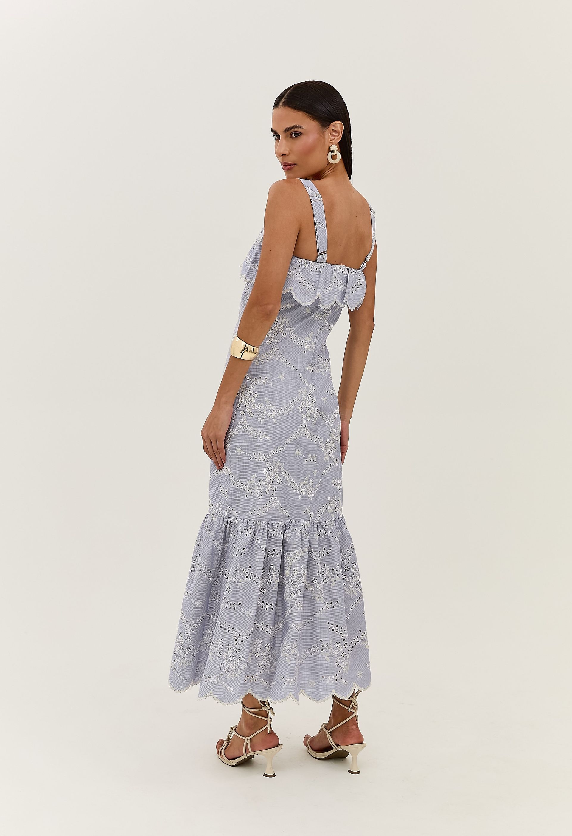 Vestido Midi Laise Bordado e Detalhes Flora