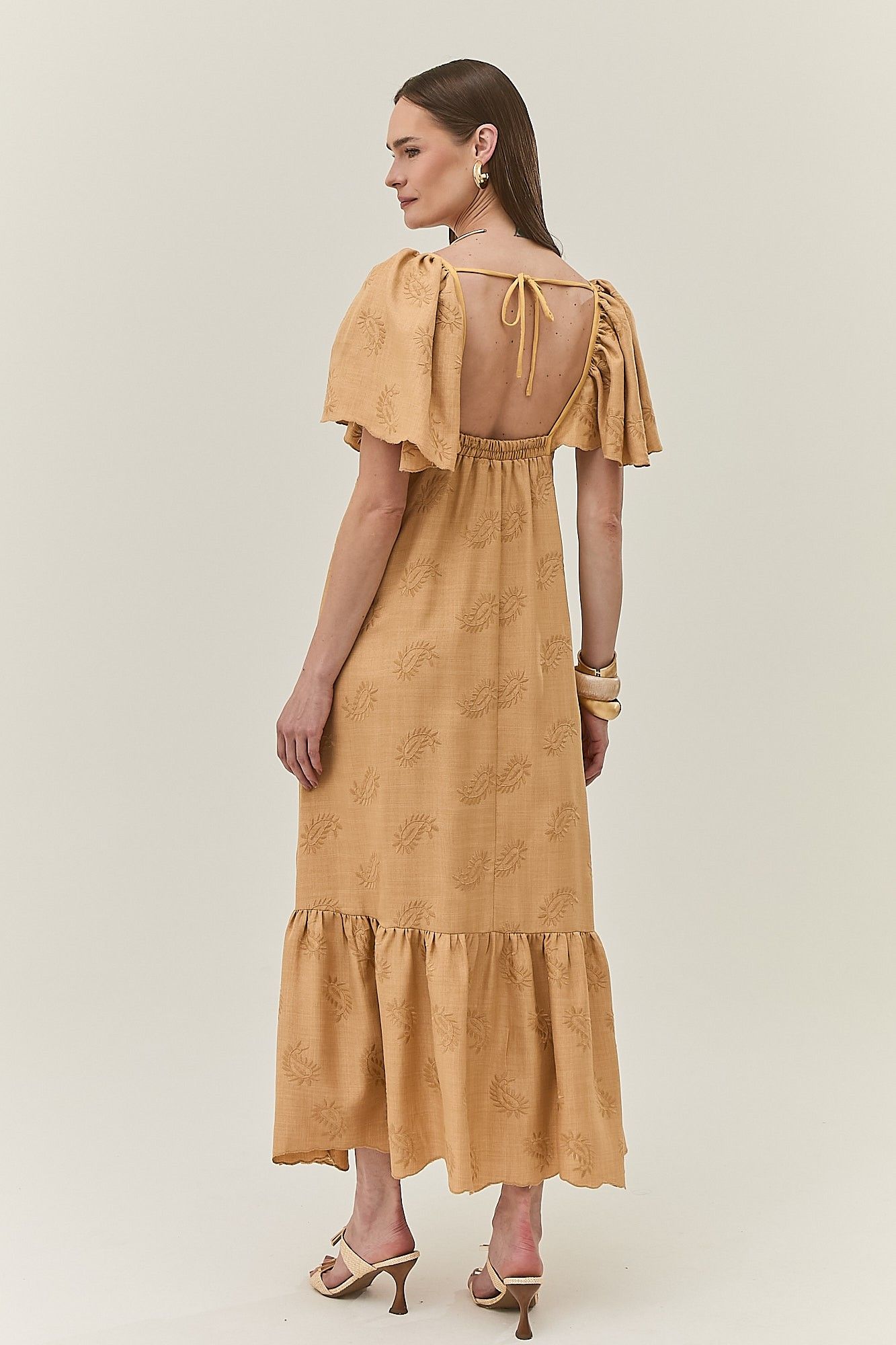 Vestido Midi Bordado Duda