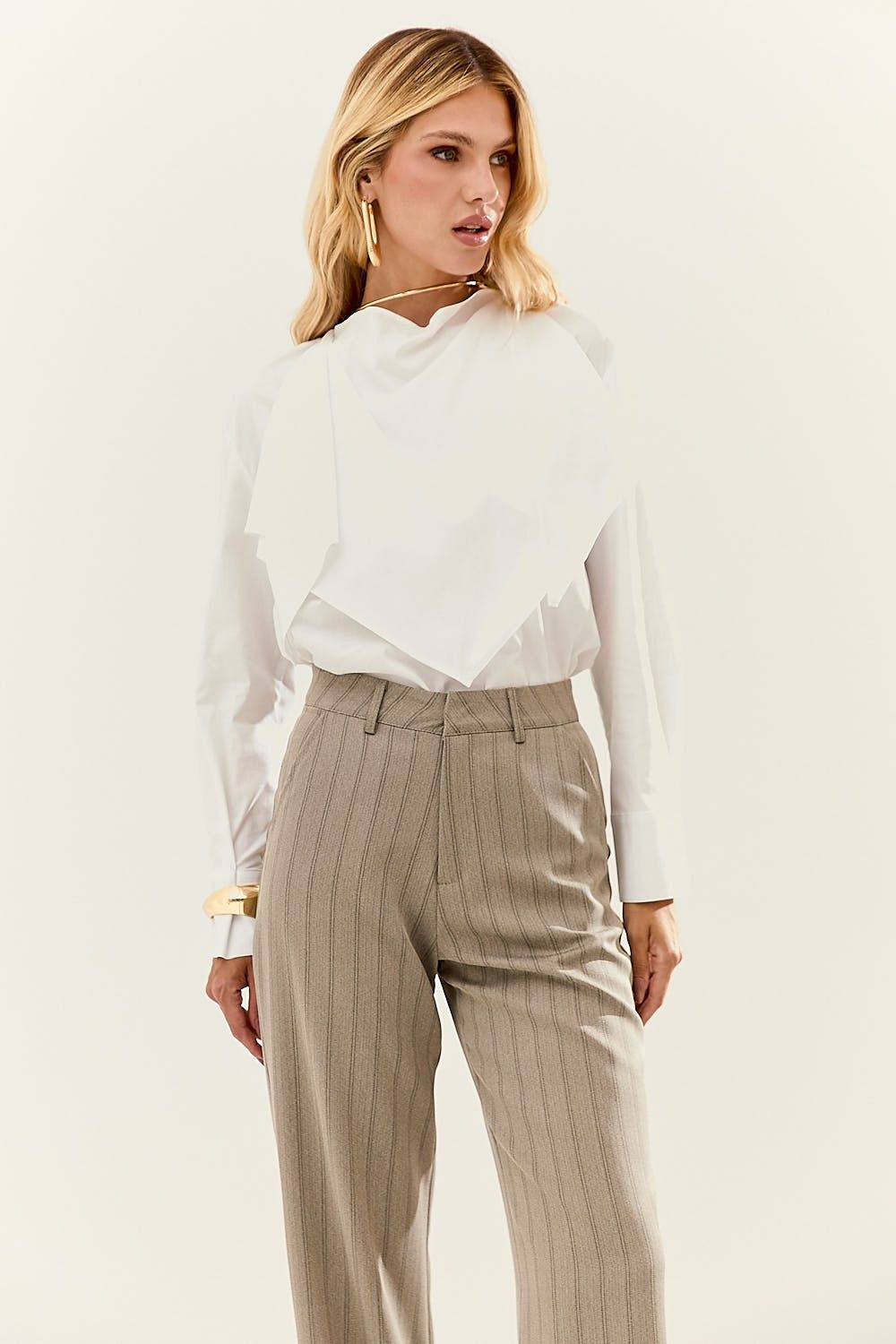 Calça Alfaiataria Feminina Listrada Chevron Nelly