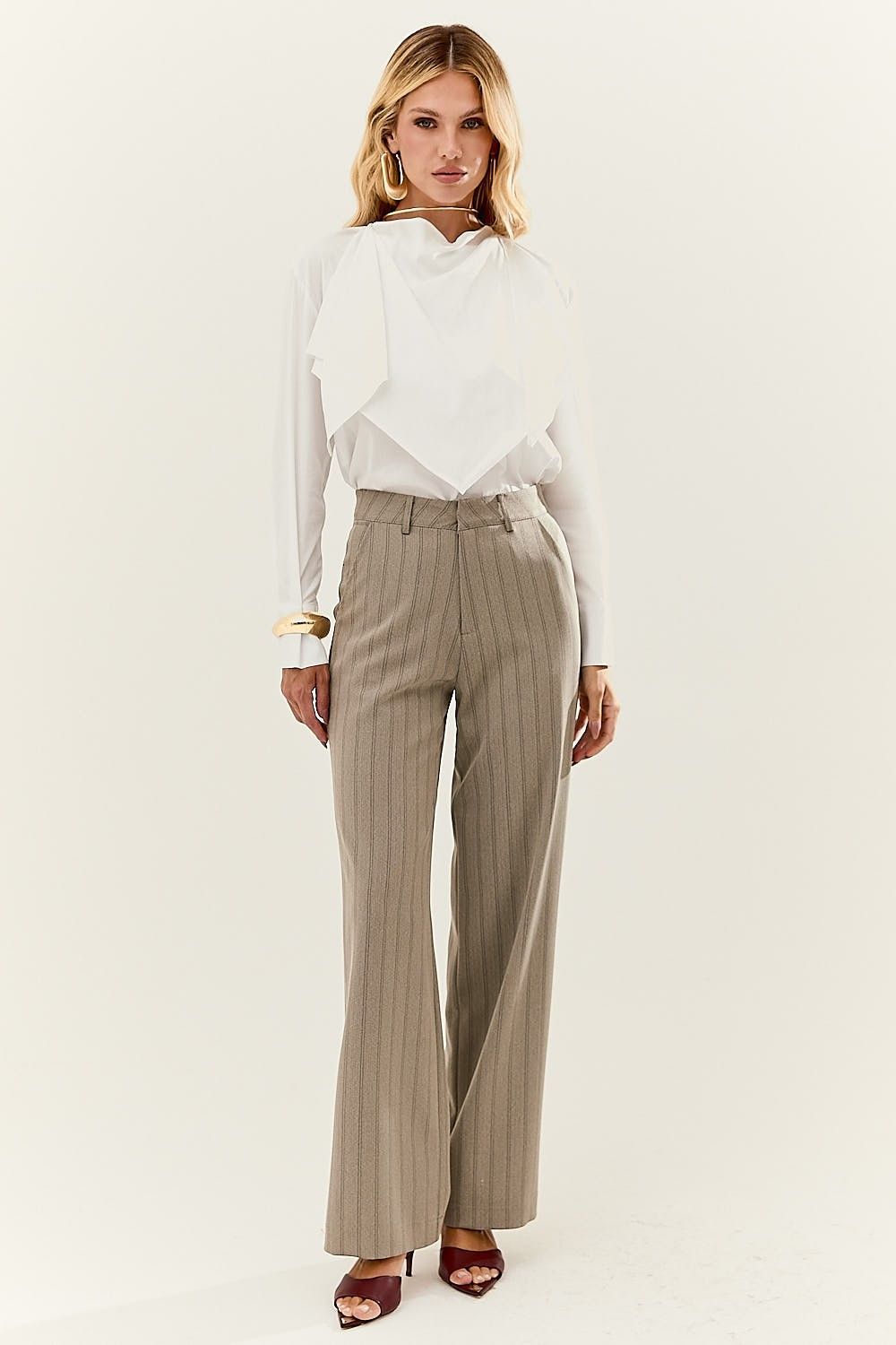 Calça Alfaiataria Feminina Listrada Chevron Nelly