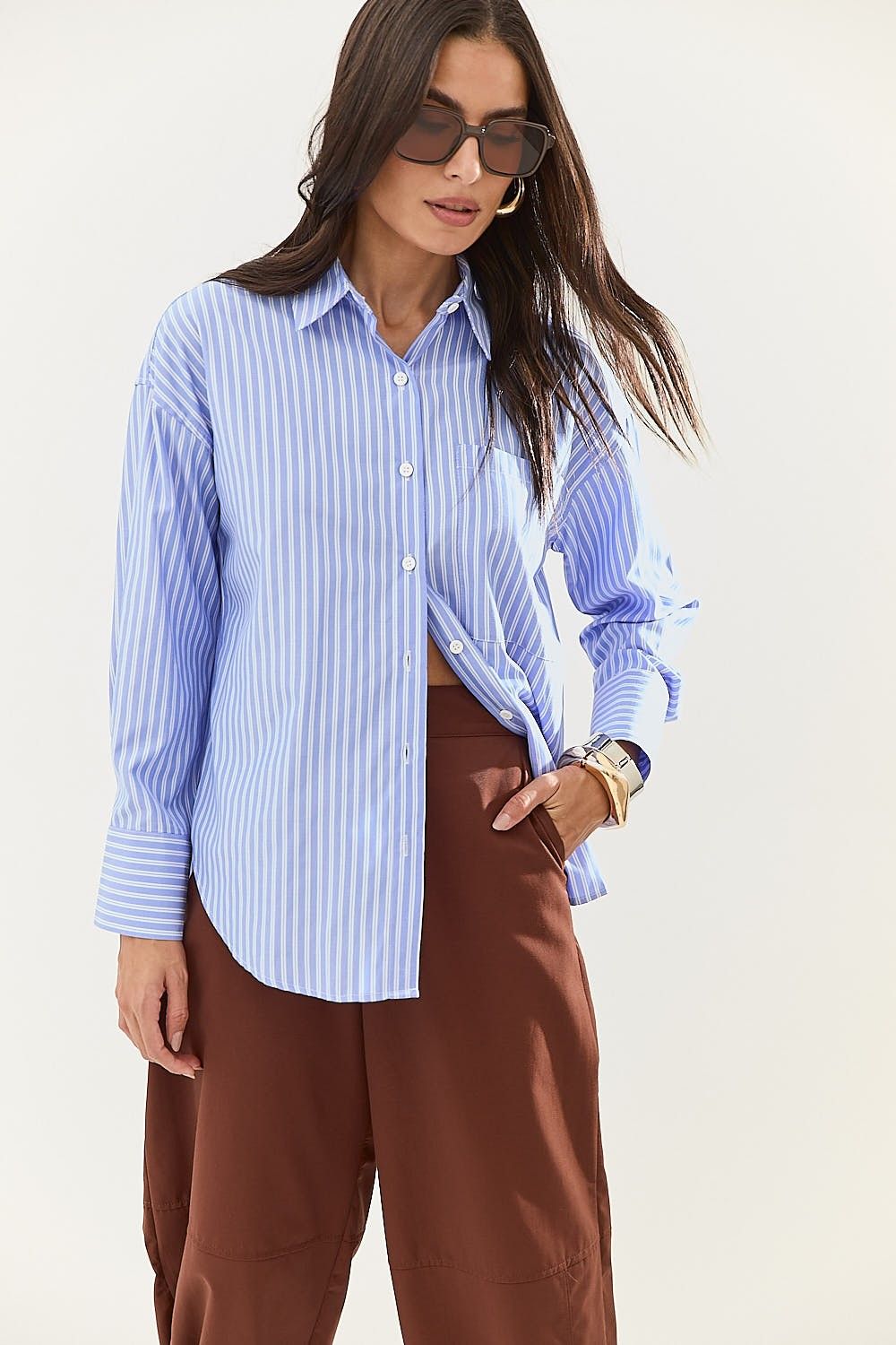 Camisa Feminina Listrada com Bolso Lara