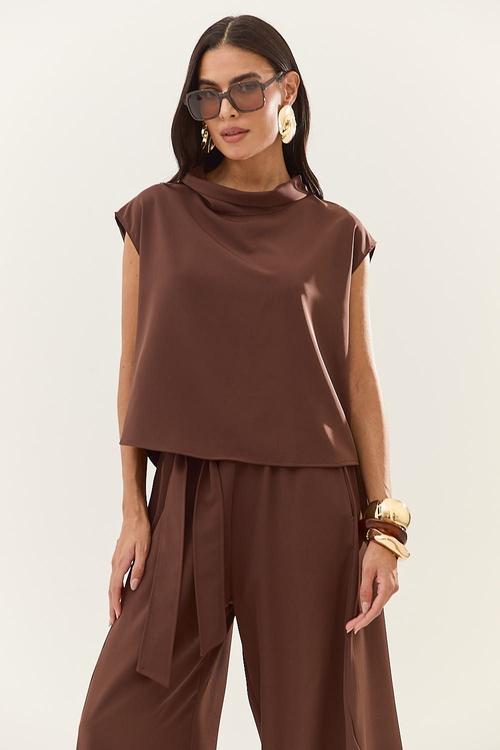 Blusa Feminina Manga Curta com Gola Alta Rosana