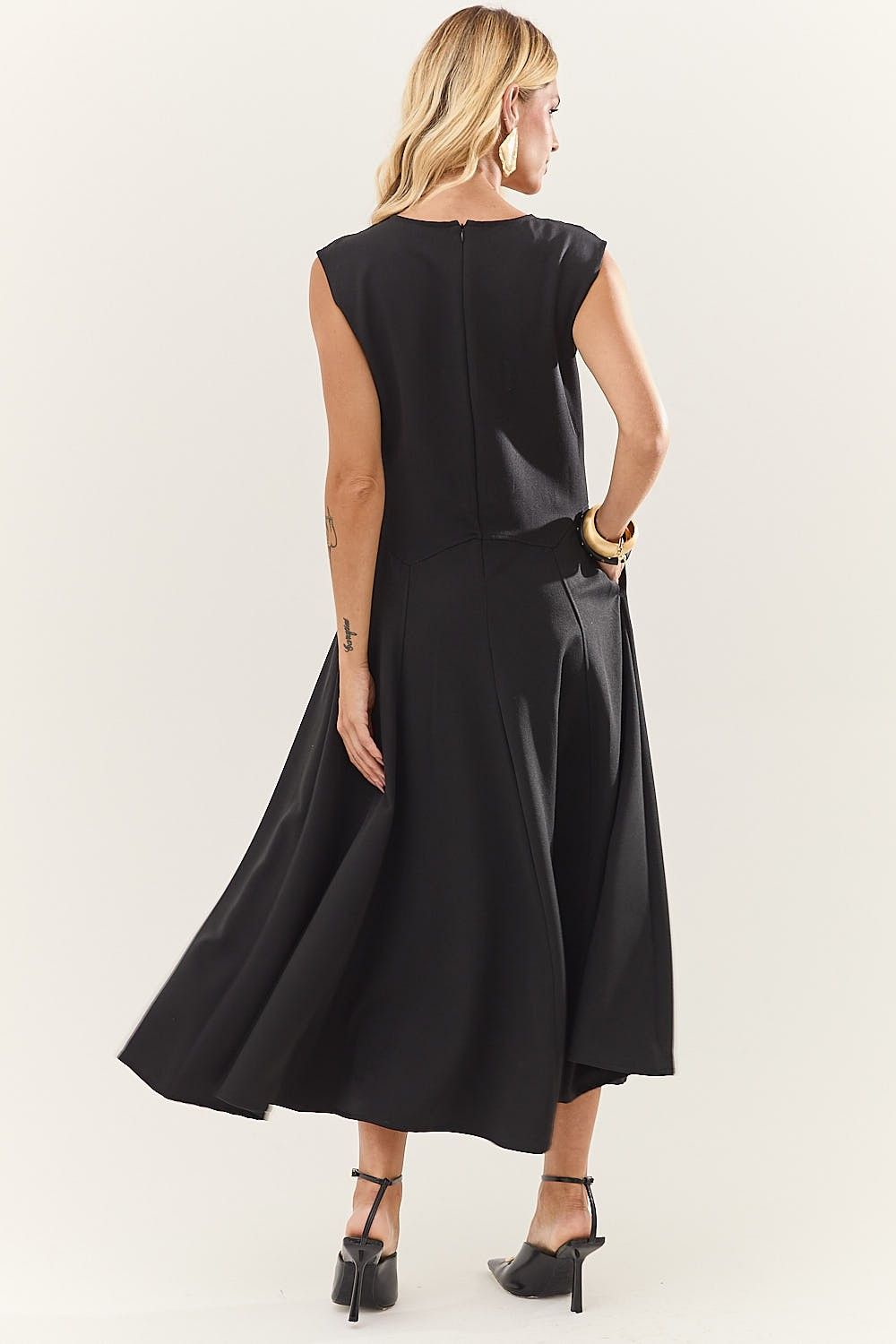 Vestido Midi Saia com Pregas Lexi