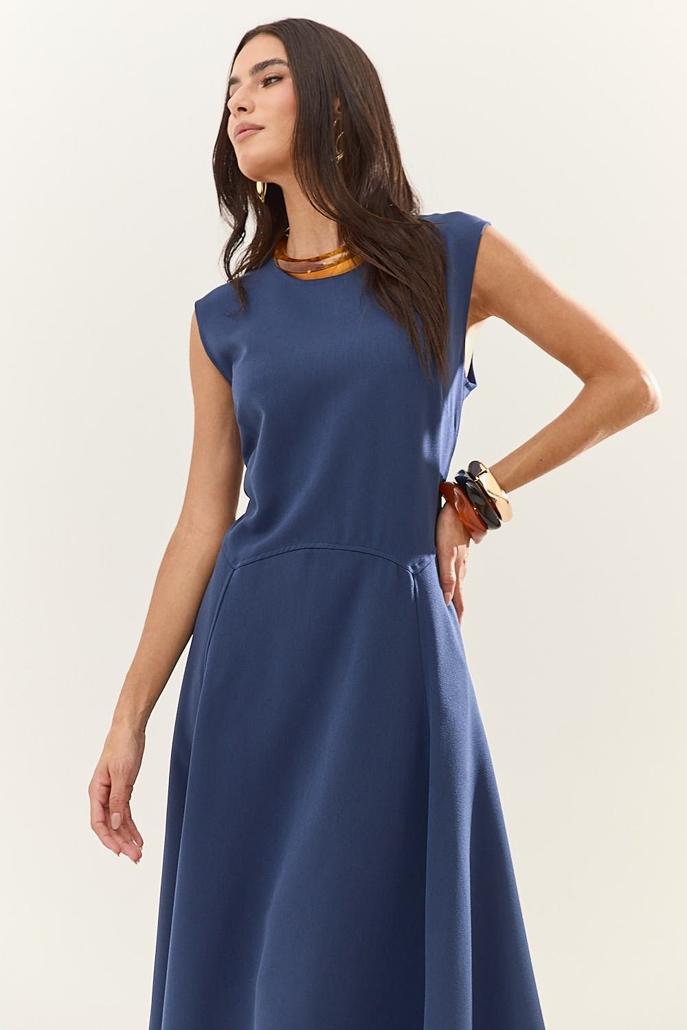 Vestido Midi Saia com Pregas Lexi