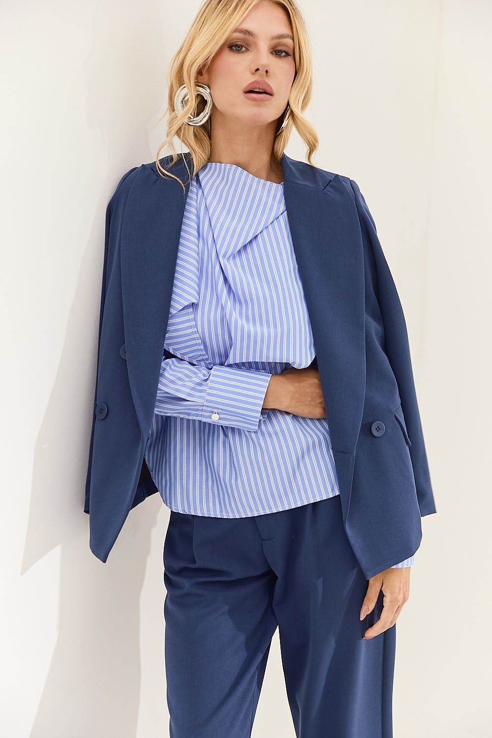 Blazer Alfaiataria Feminino Detalhe Botões Lexi