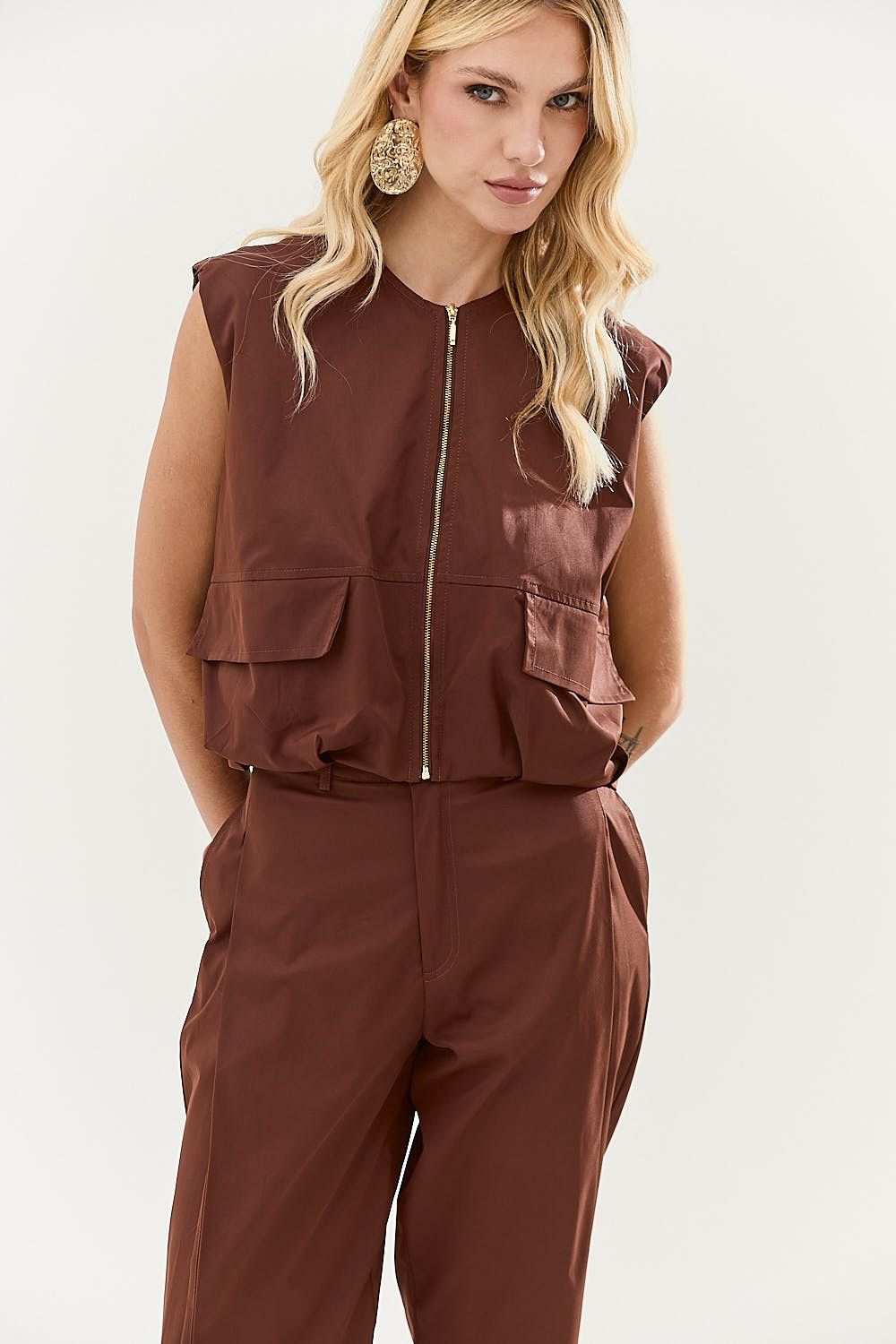  Calça Feminina com Detalhe Barra Botões Marcela