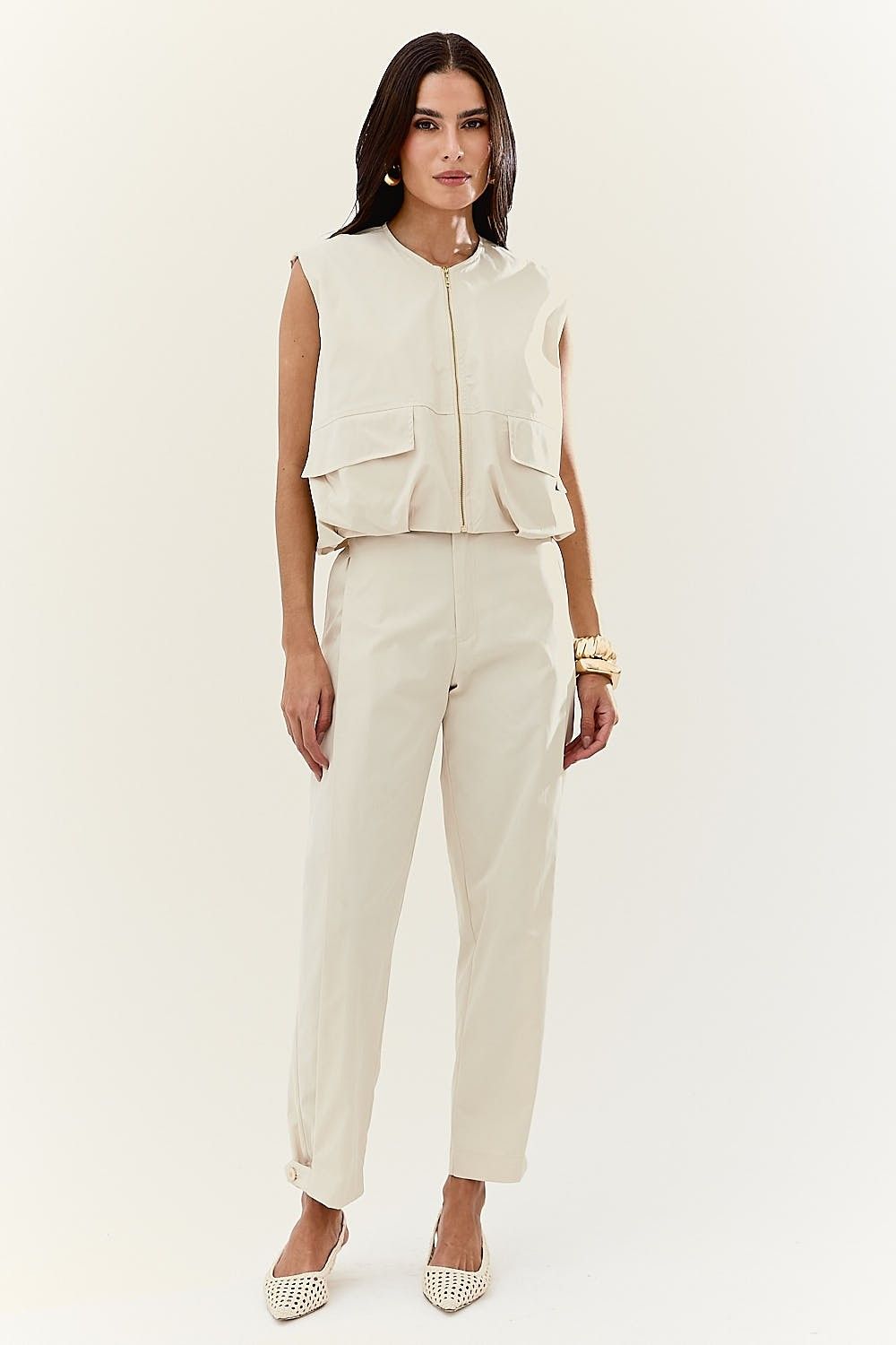  Calça Feminina com Detalhe Barra Botões Marcela