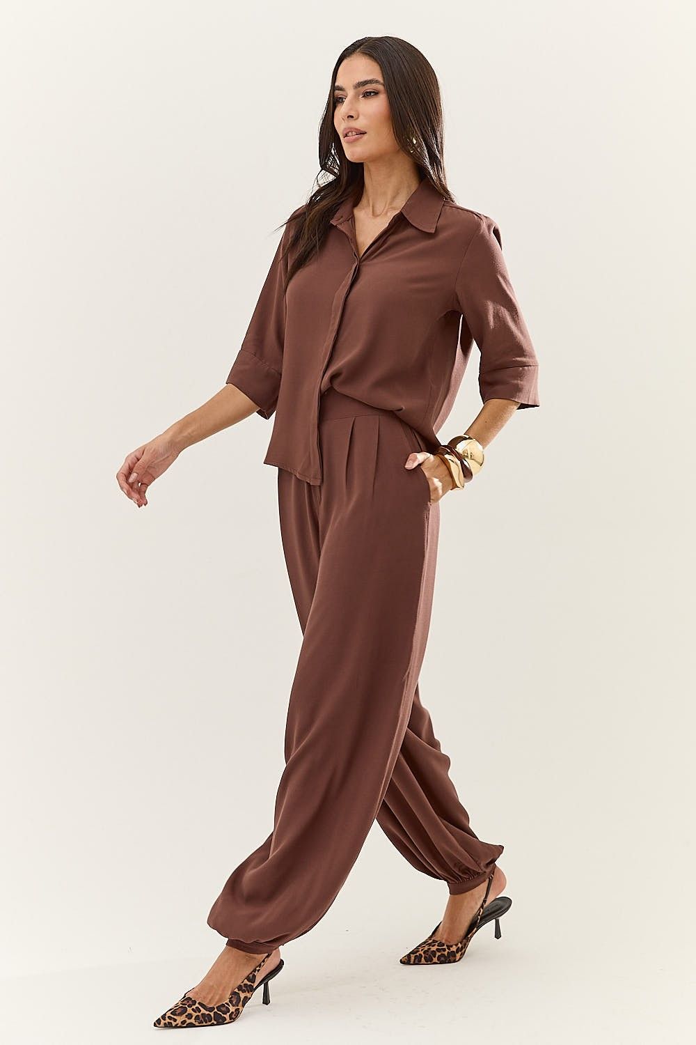 Camisa Feminina Manga 3/4 e Detalhe Botões Patrícia