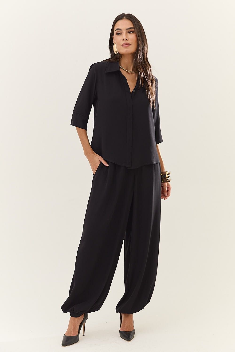 Camisa Feminina Manga 3/4 e Detalhe Botões Patrícia