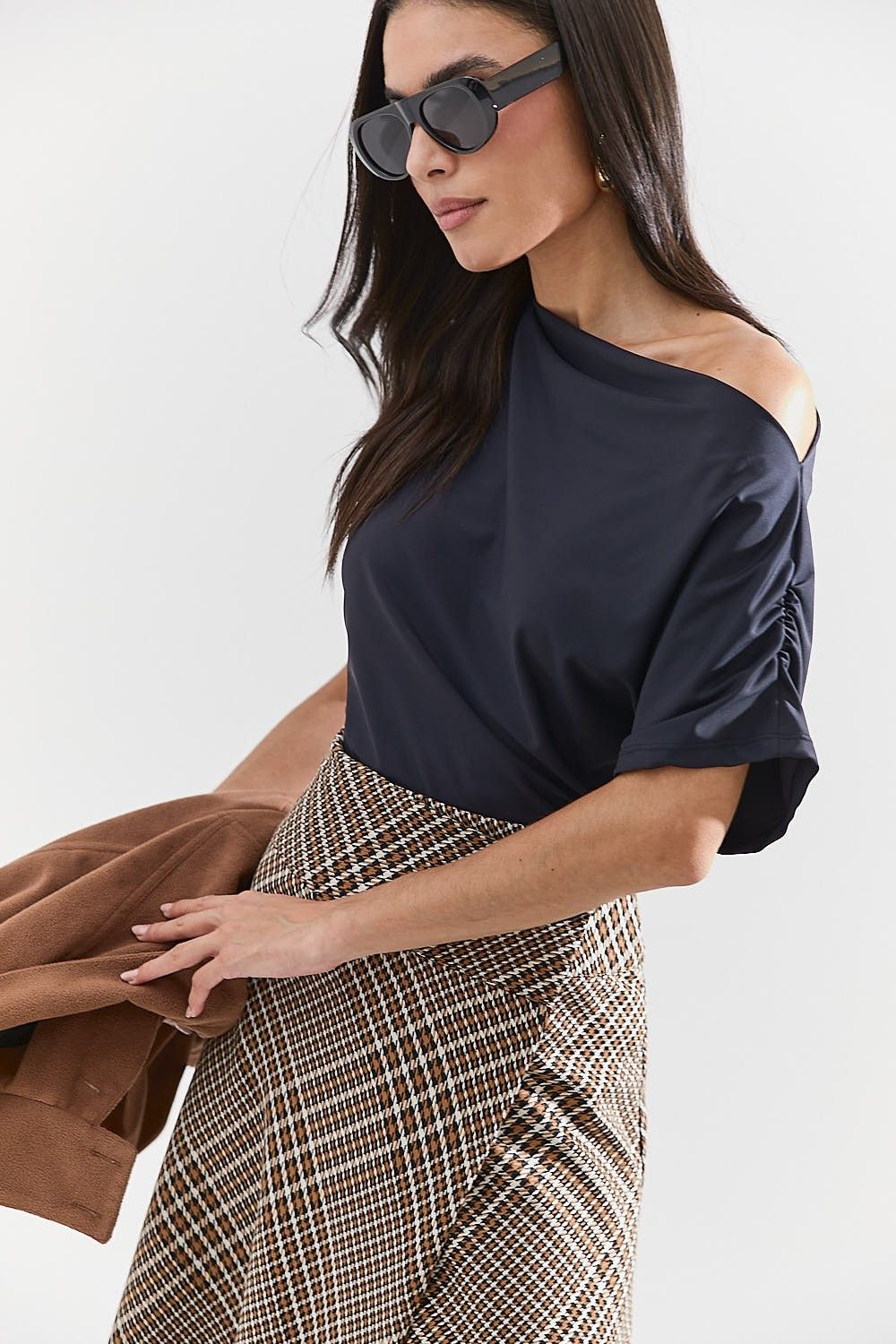 Blusa Feminina Decote Degagê Preta Nelly