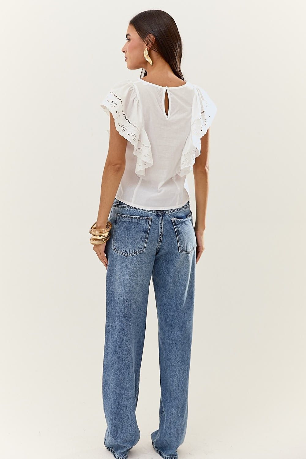 Blusa com Mangas e Detalhes Bordados Bruna