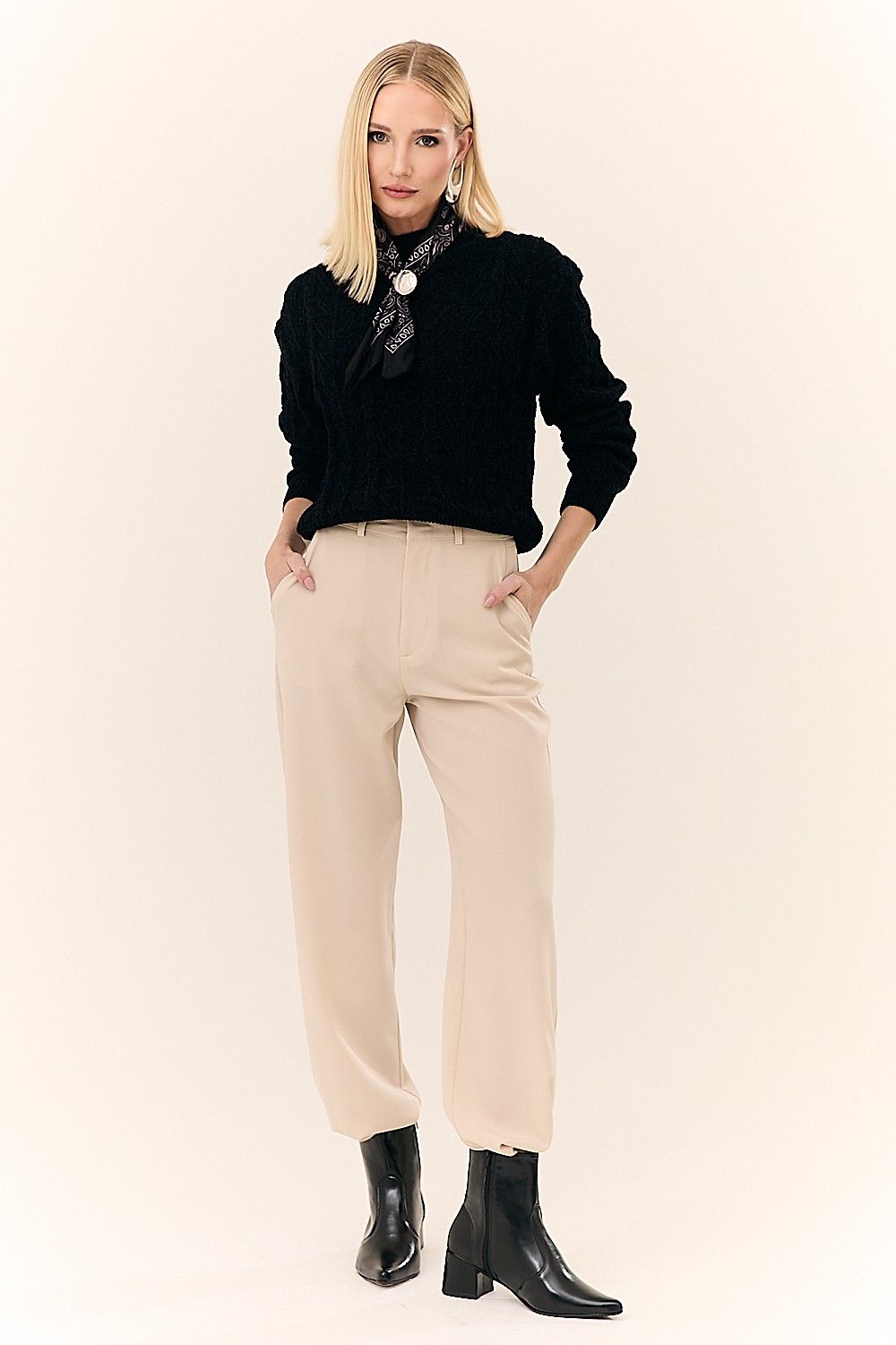 Tricot Texturizado Manga Longa com Gola Luísa