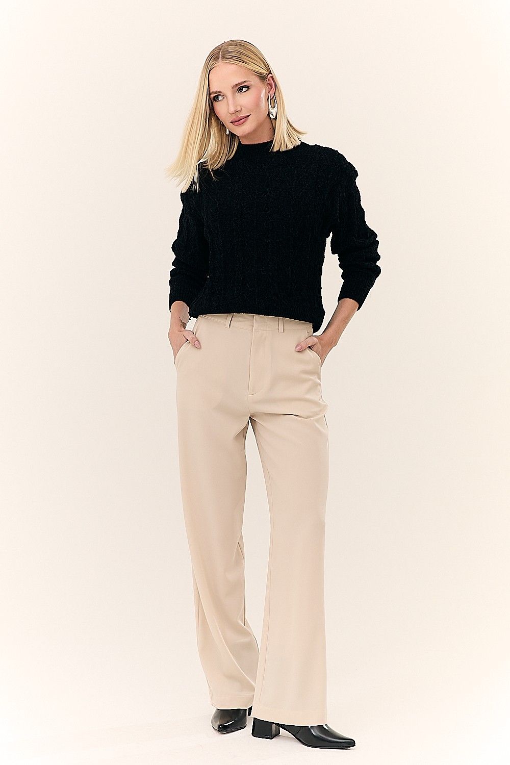 Tricot Texturizado Manga Longa com Gola Luísa