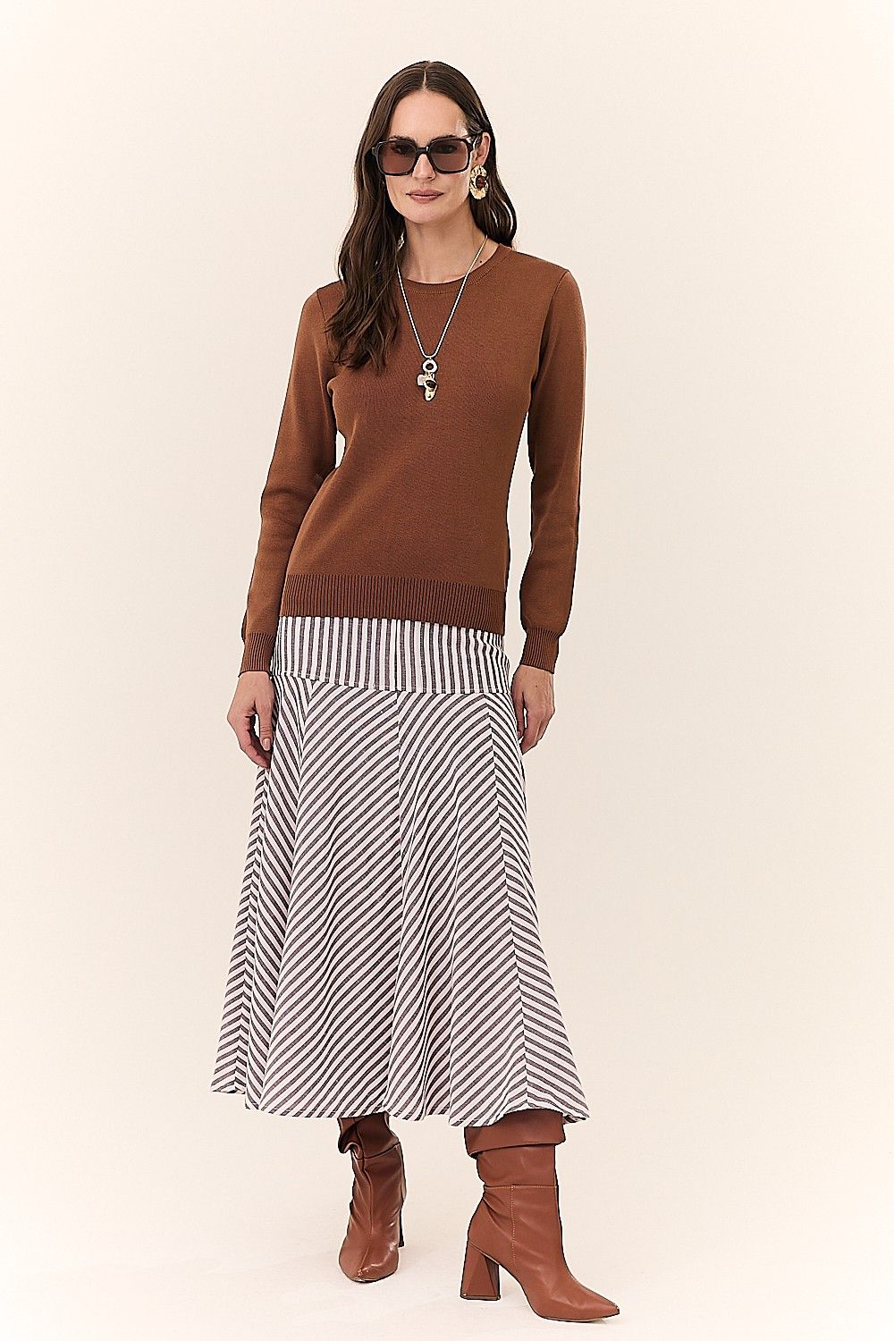 Blusa Feminina Básica Tricot e Detalhes Canelados Nair