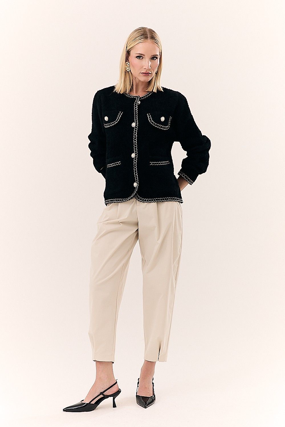 Calça Feminina com Pregas e Bolsos Melissa
