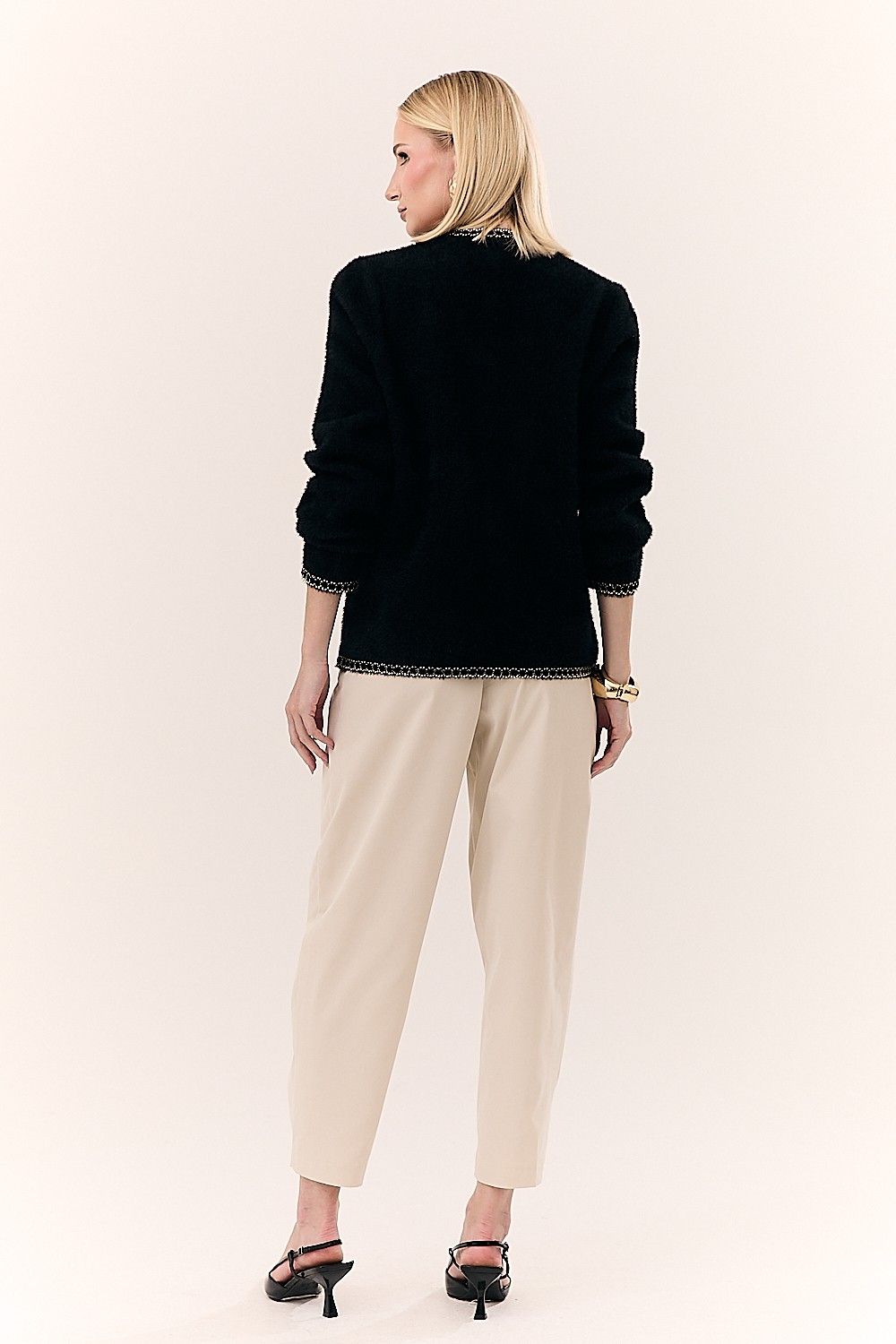Calça Feminina com Pregas e Bolsos Melissa