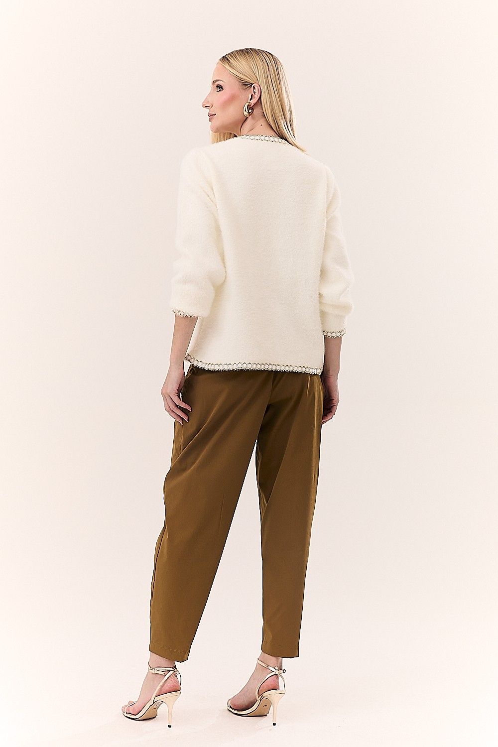 Calça Feminina com Pregas e Bolsos Melissa