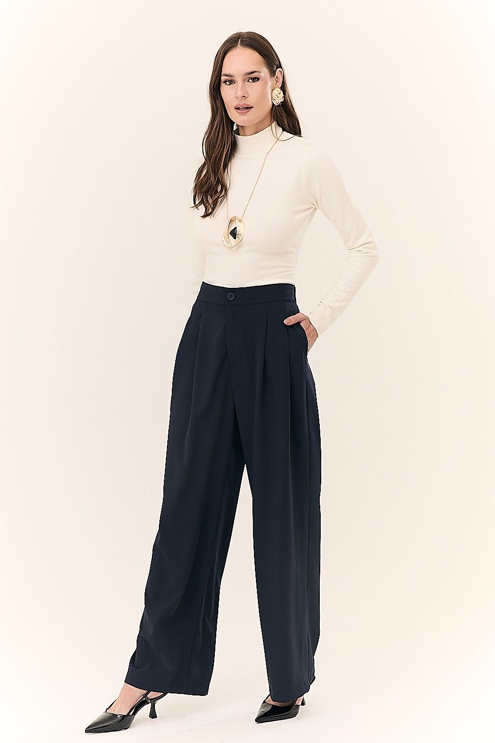 Calça Alfaiataria com Bolsos Rosana