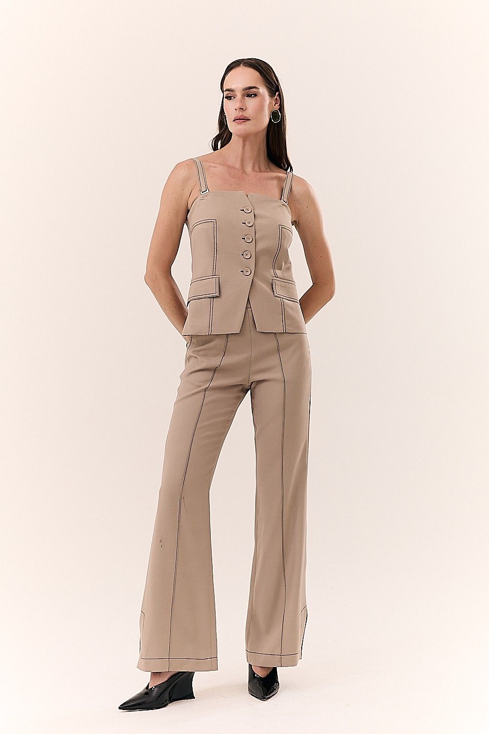 Calça com Fenda e Bolsos Flávia