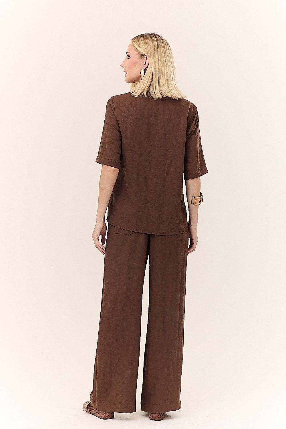 Calça Pantalona Bolsos e Detalhe Cós Livia 